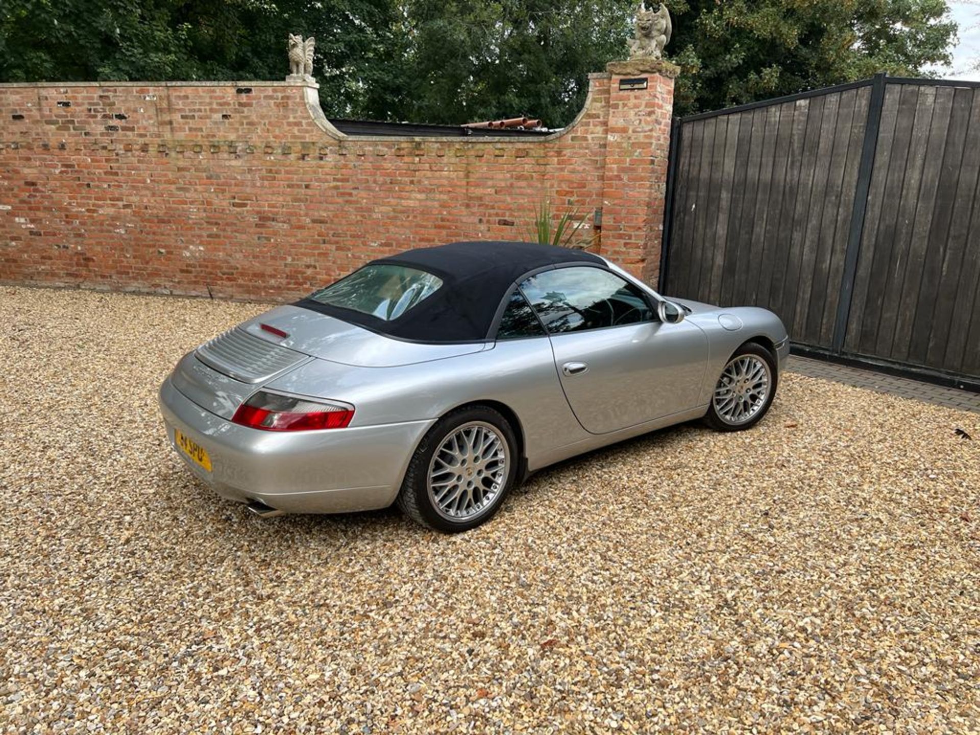 1999 PORSCHE 911 CARRERA 4 3.6 TIPTRONIC S SILVER CONVERTIBLE *NO VAT* - Image 9 of 28