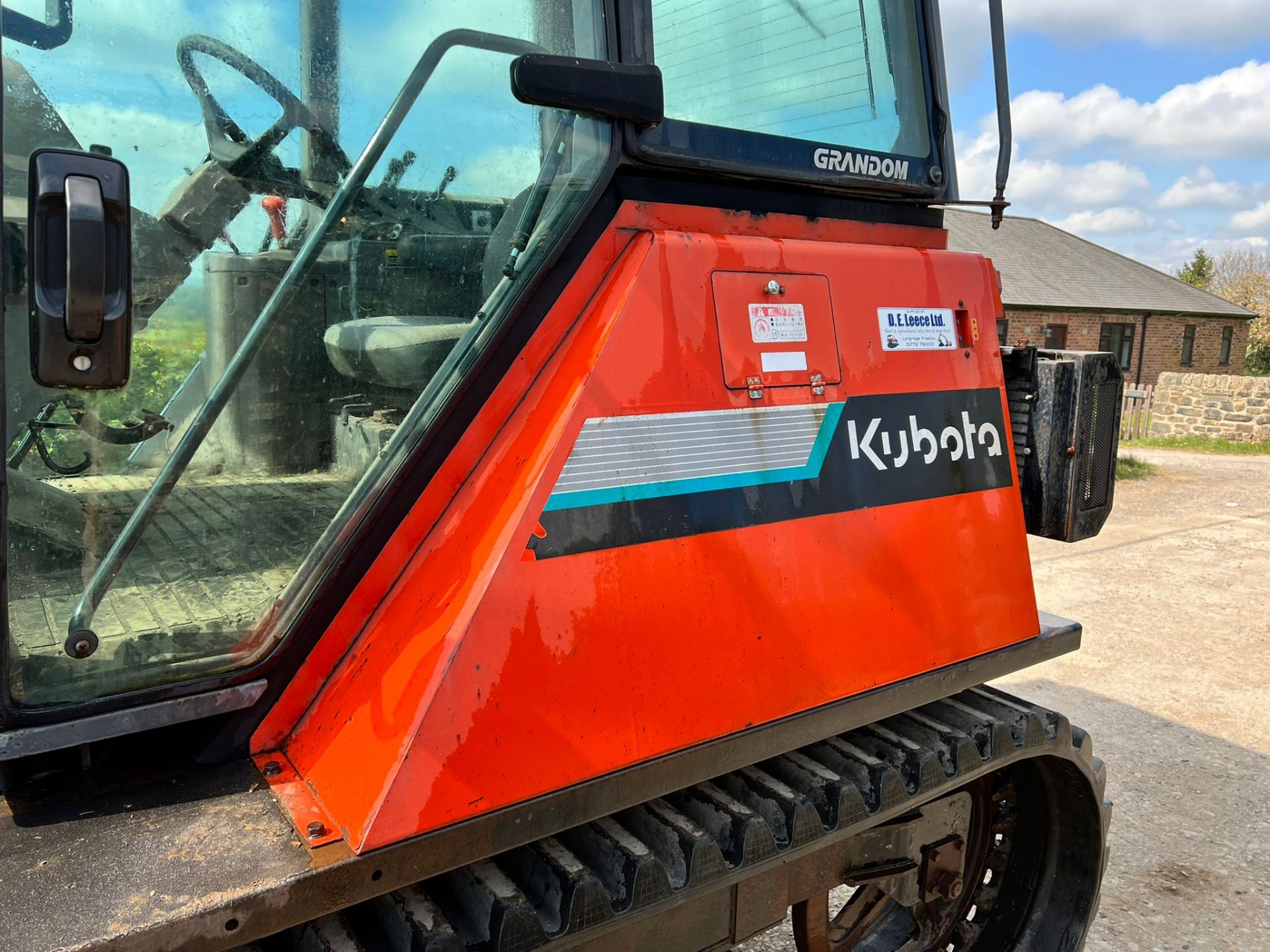 Kubota KM-90D Tracked Tractor, Runs And Drives, Showing A Low 1494 Hours! *PLUS VAT* - Image 7 of 20