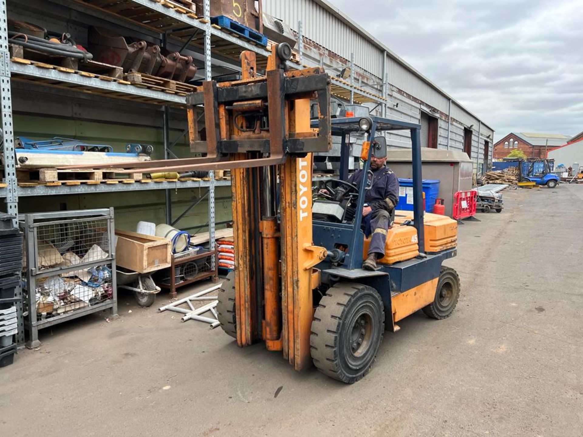 1992 Toyota 5 Ton Forklift POWERFUL 6 CYL DIESEL CONTAINER SPEC *PLUS VAT* - Image 6 of 11