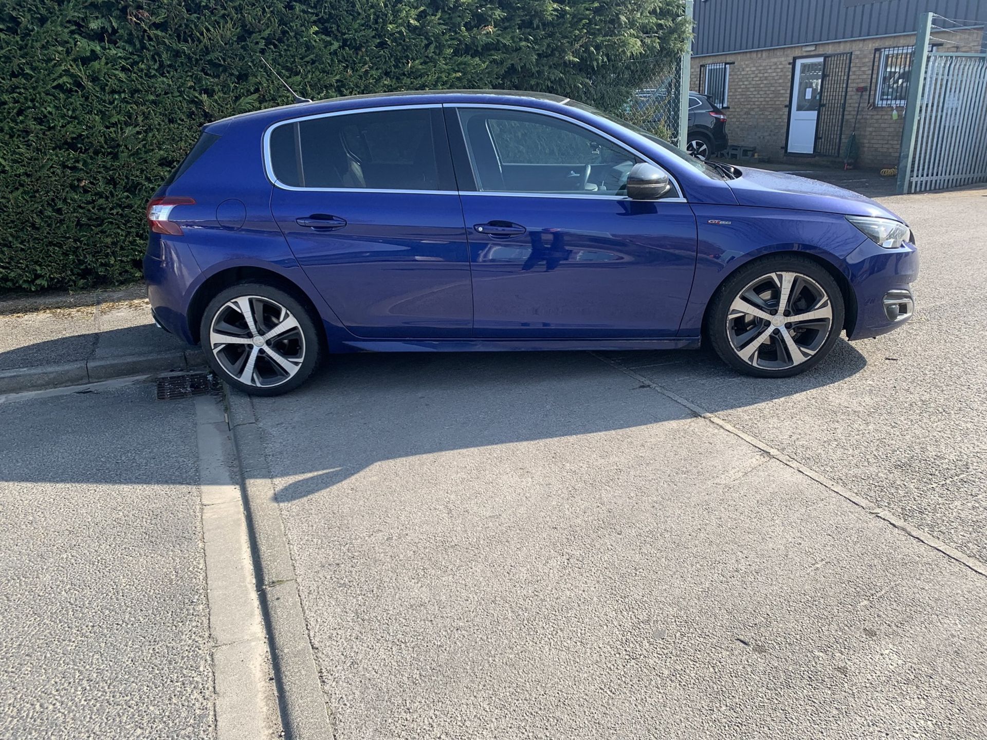 2016 Peugeot 308 1.6 Hdi Gt line blue hatchback, 77000 miles *no vat* - Image 3 of 12