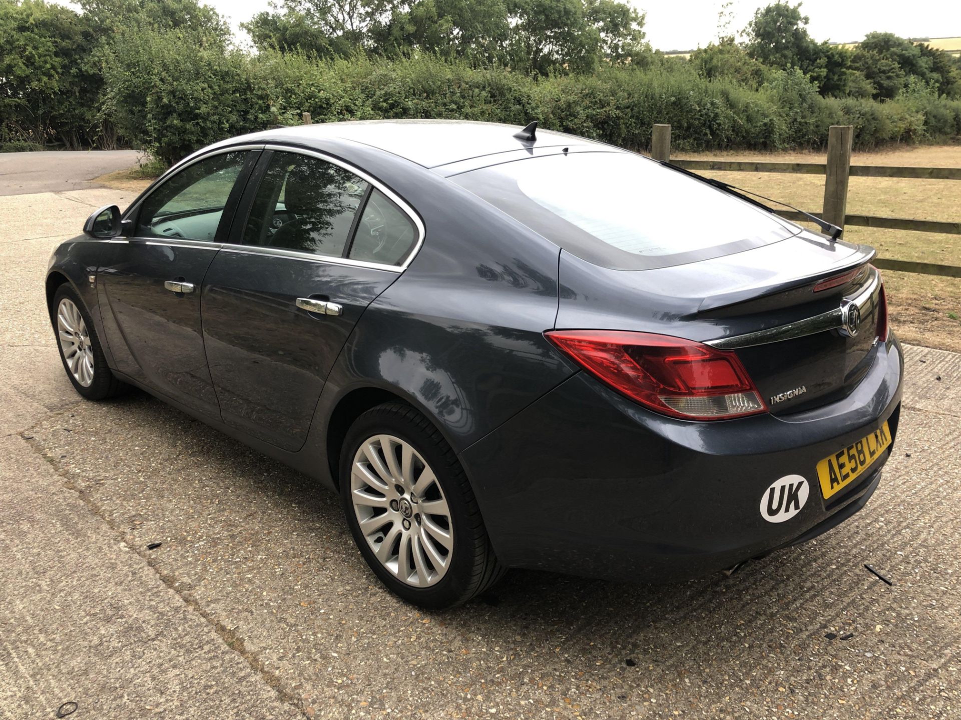 2009/58 VAUXHALL INSIGNIA SE NAV 160 CDTI BLACK HATCHBACK *PLUS VAT* - Image 4 of 15