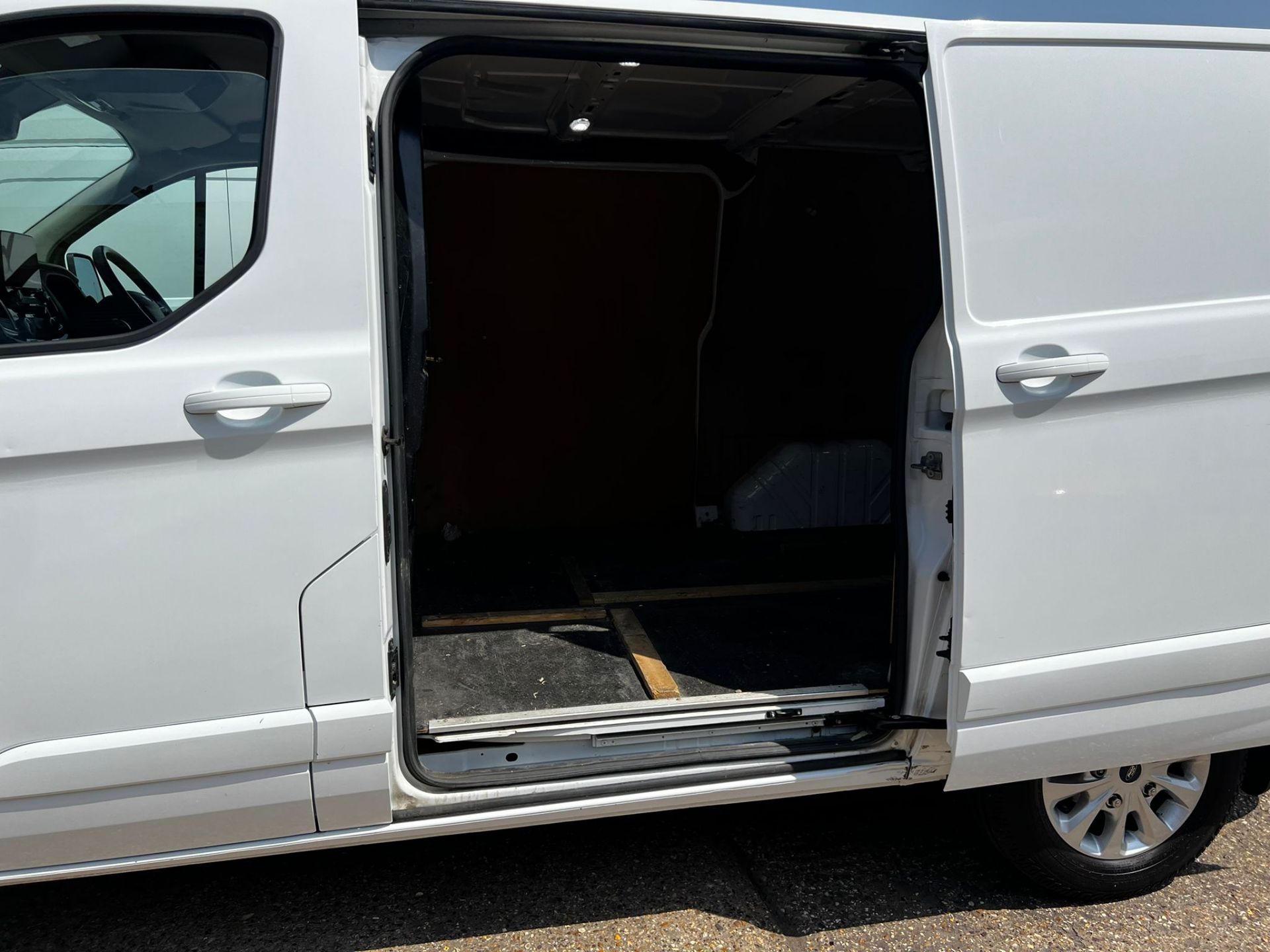 2018/68 FORD TRANSIT CUSTOM 280 LIMITED WHITE PANEL VAN *PLUS VAT* - Image 12 of 22