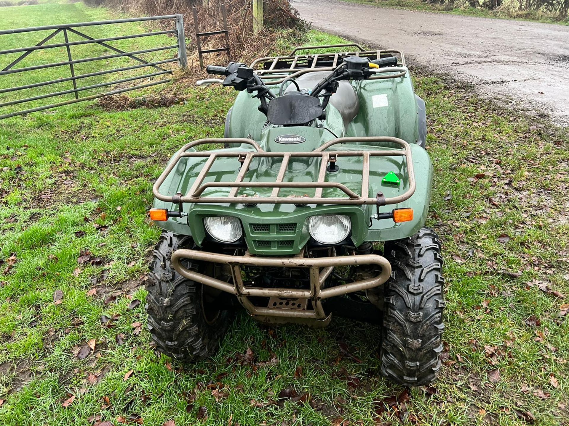 KAWASAKI KVF360 4WD FARM QUAD BIKE, RUNS AND DRIVES WELL, SHOWING A LOW 3438 HOURS PLUS VAT* - Image 2 of 13