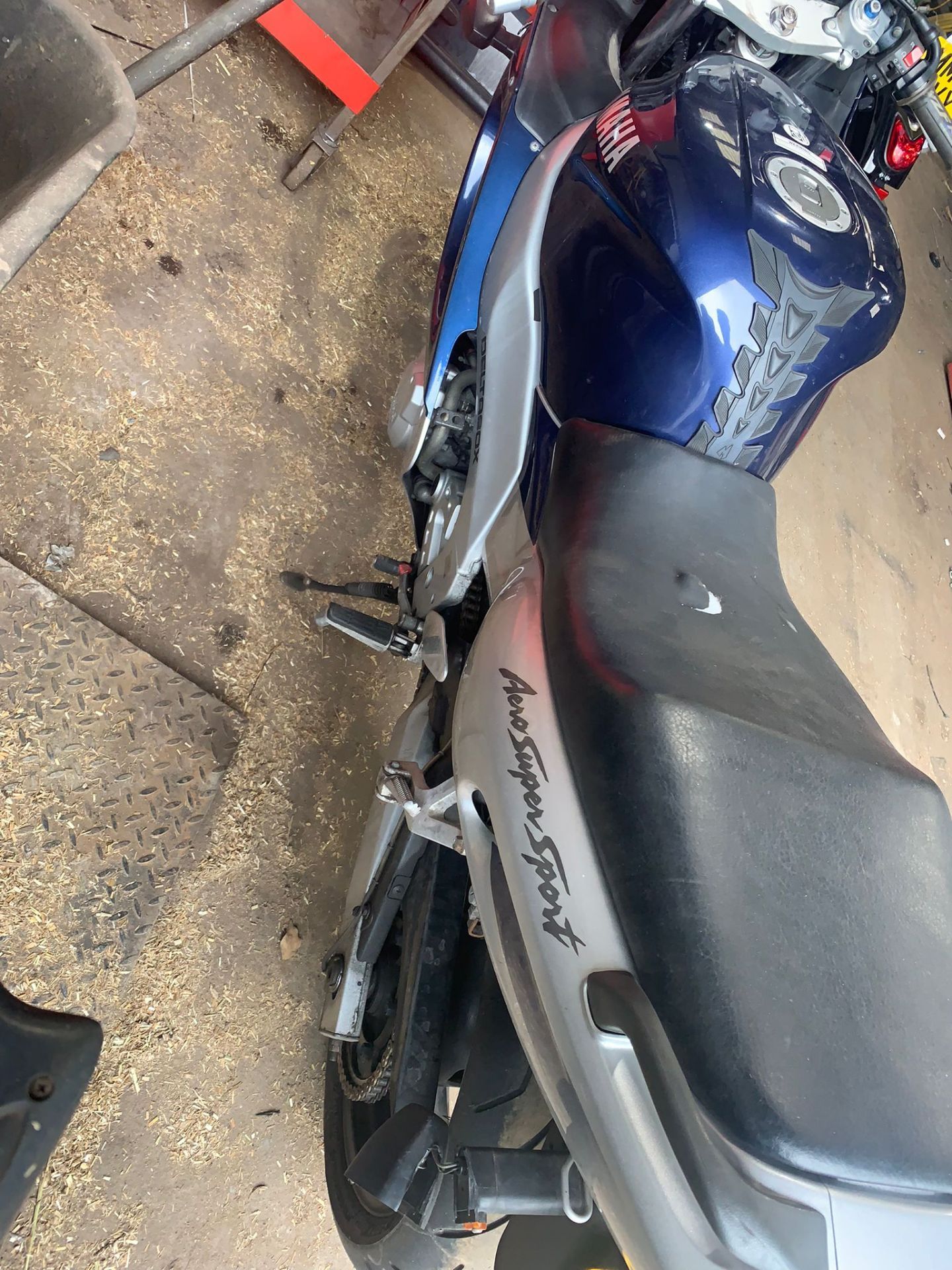 YAMAHA THUNDERCAT 600 MOTORBIKE, STARTS, SPARES OR REPAIRS *NO VAT* - Image 4 of 5