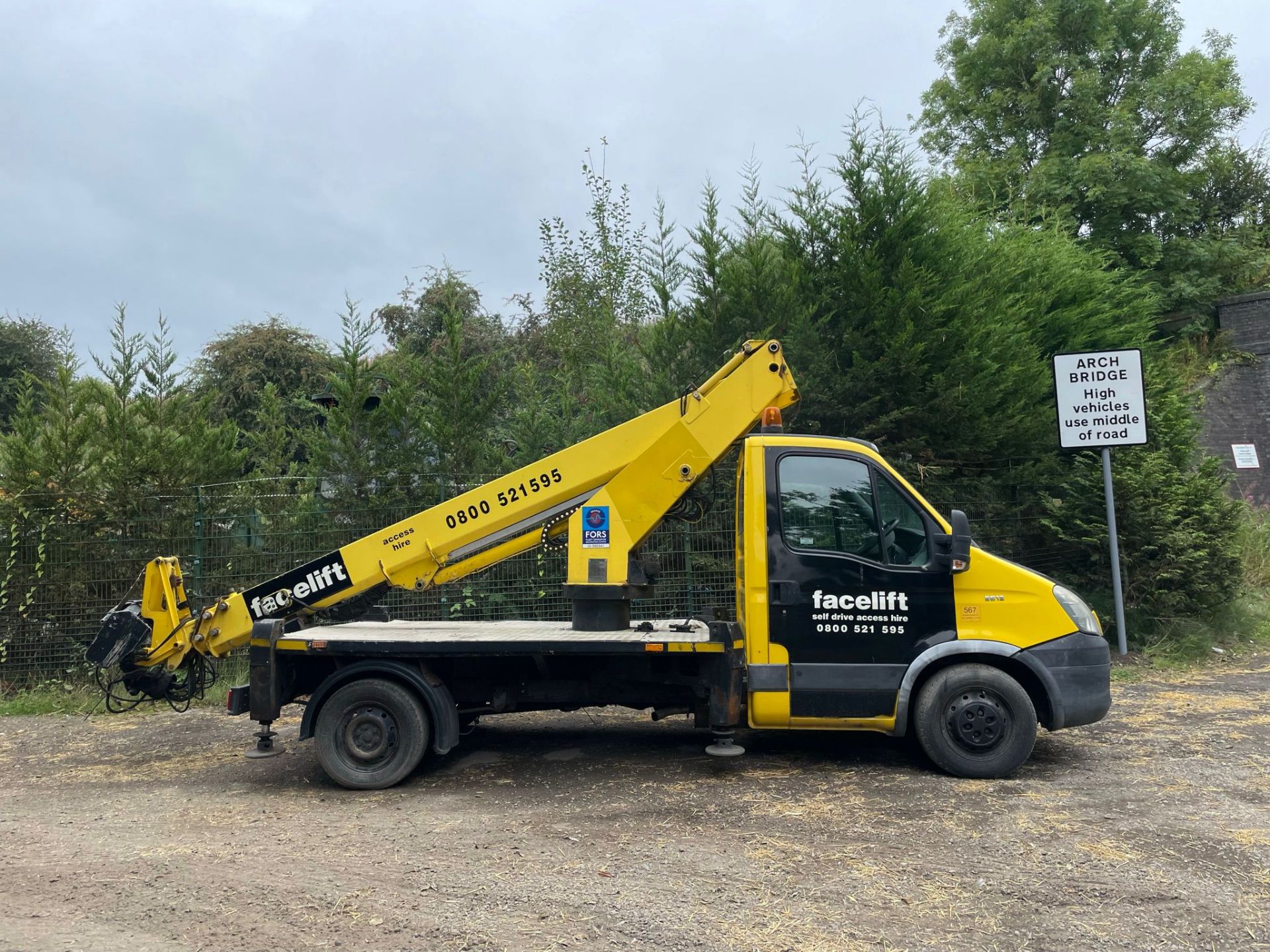 IVECO DAILY 35S12 WITH BOOM LIFT CRANE, 111K RECORDED MILES *PLUS VAT* - Image 3 of 10