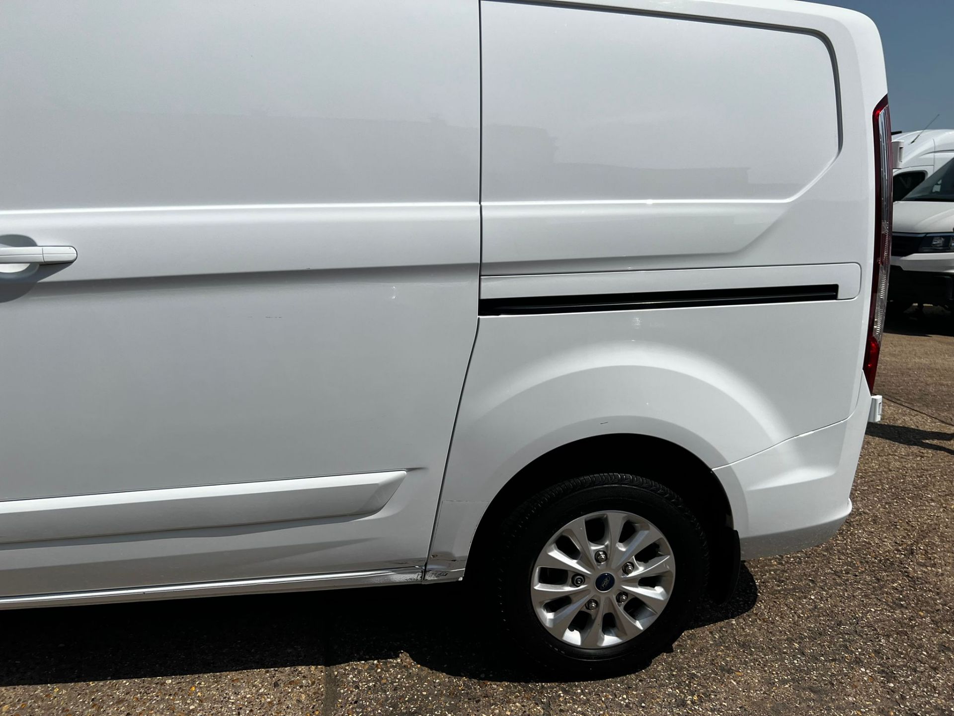 2018/68 FORD TRANSIT CUSTOM 280 LIMITED WHITE PANEL VAN *PLUS VAT* - Image 8 of 22