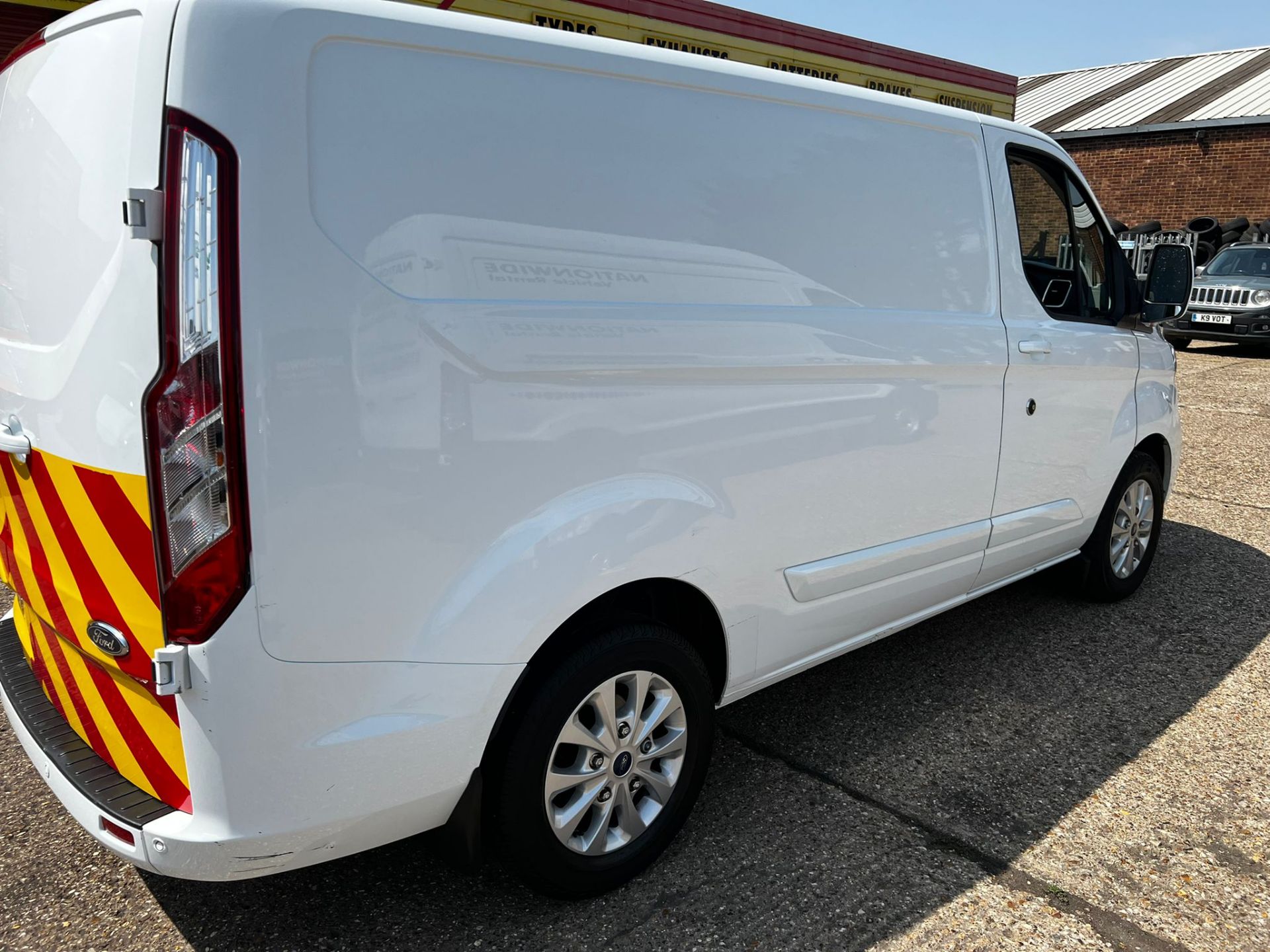 2018/68 FORD TRANSIT CUSTOM 280 LIMITED WHITE PANEL VAN *PLUS VAT* - Image 9 of 22