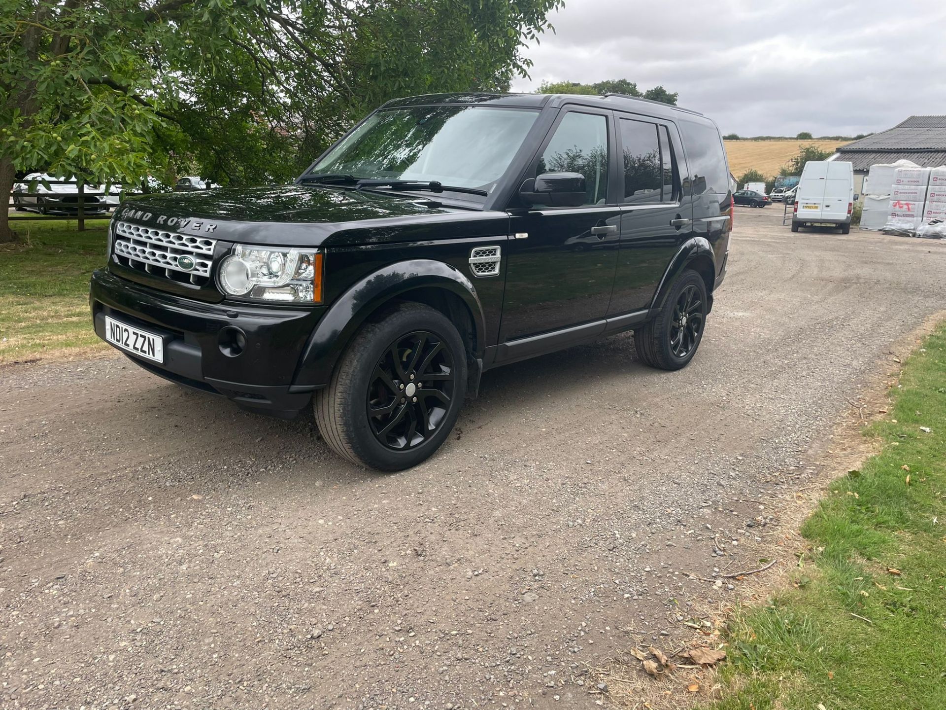 2012 LAND ROVER DISCOVERY HSE SDV6 AUTO BLACK ESTATE *NO VAT* - Image 6 of 14