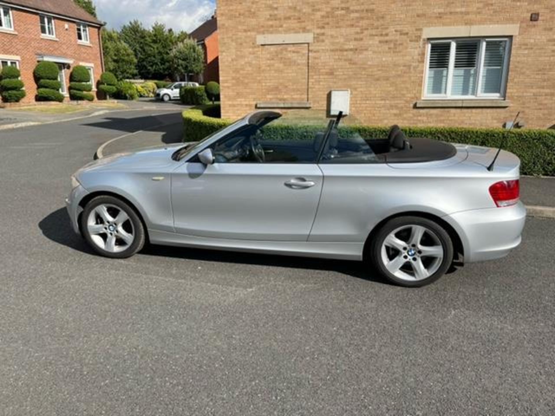 2008/58 BMW 118I SE SILVER CONVERTIBLE *NO VAT* - Image 8 of 15