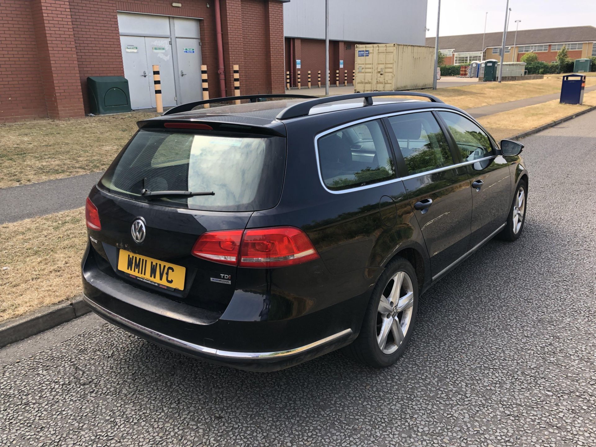 2011 VOLKSWAGEN PASSAT SE BLUEMOTION TECH TDI BLACK ESTATE *NO VAT* - Image 4 of 9