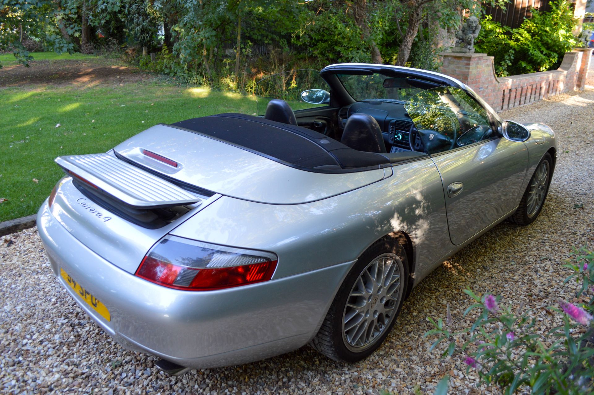 1999 PORSCHE 911 CARRERA 4 3.6 TIPTRONIC S SILVER CONVERTIBLE *NO VAT* - Image 29 of 52