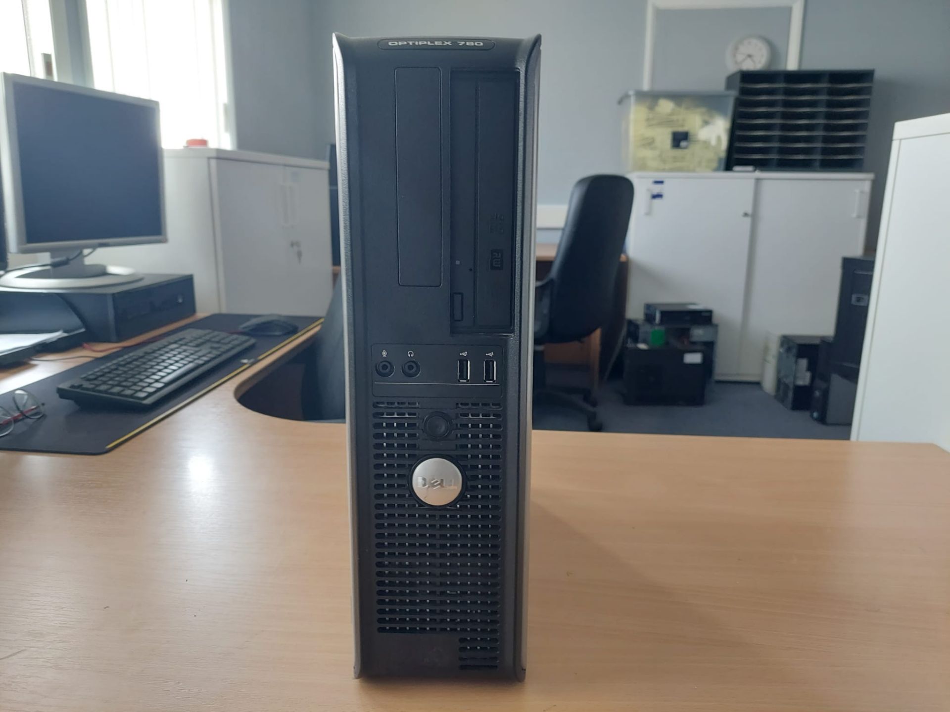 Dell Optiplex 780 Desktop PC w/ Intel Core 2 Quad Q6600 *NO VAT* - Image 3 of 15