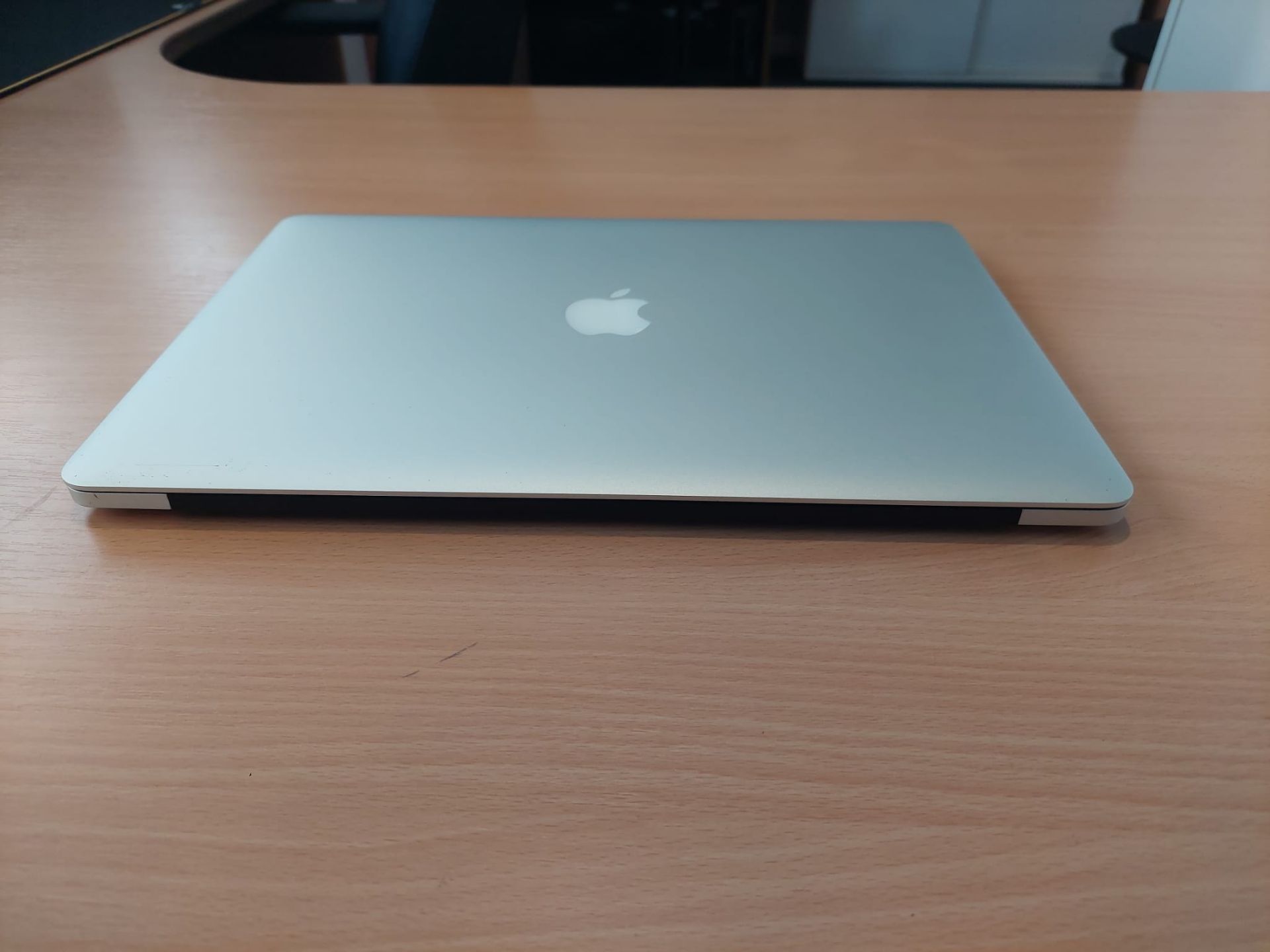 Apple 2015 Macbook Pro Retina w/ 15 Inch Display and Intel i7 CPU *NO VAT* - Image 8 of 13