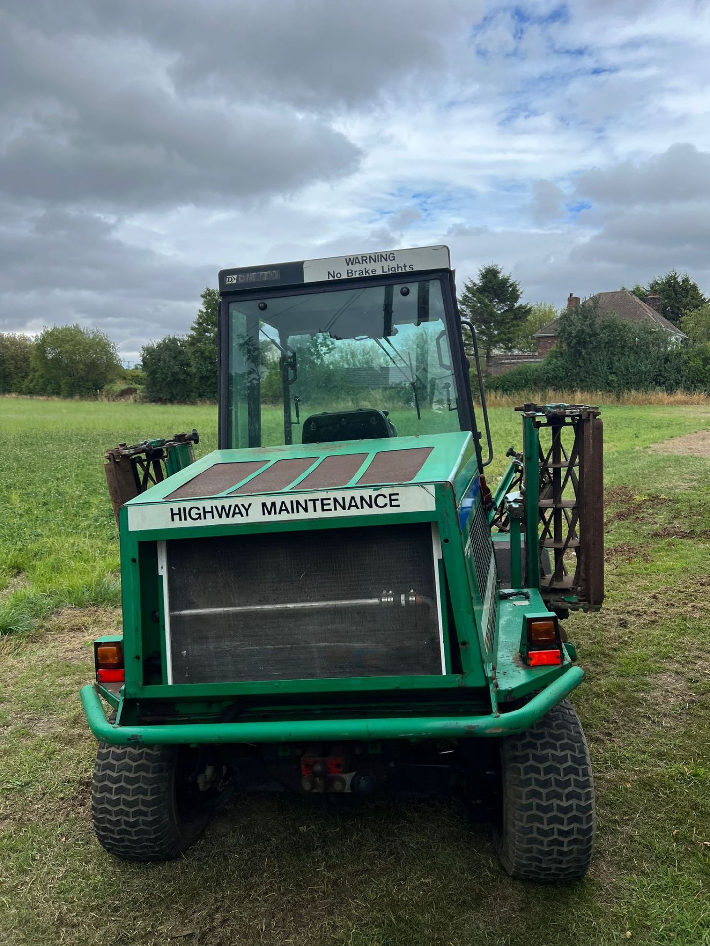 RANSOMES 3510 5 GANG RIDE ON LAWN MOWER *PLUS VAT* - Image 4 of 6