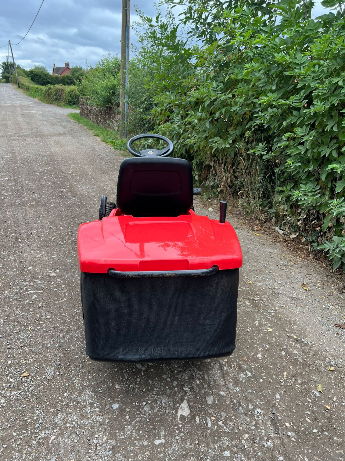 MOUNTFIELD 1430H RIDE ON LAWN MOWER *PLUS VAT* - Image 4 of 6