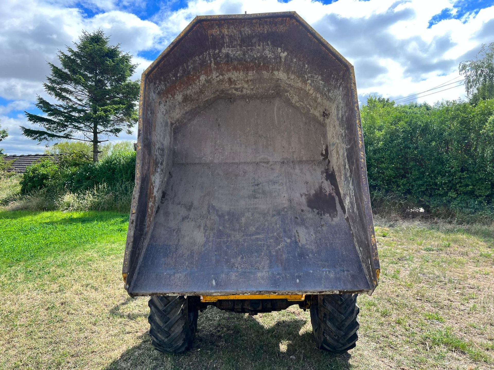 2010/59 Thwaites Mach 573 3 Tonne Swivel Skip 4WD Dumper *PLUS VAT* - Image 17 of 20