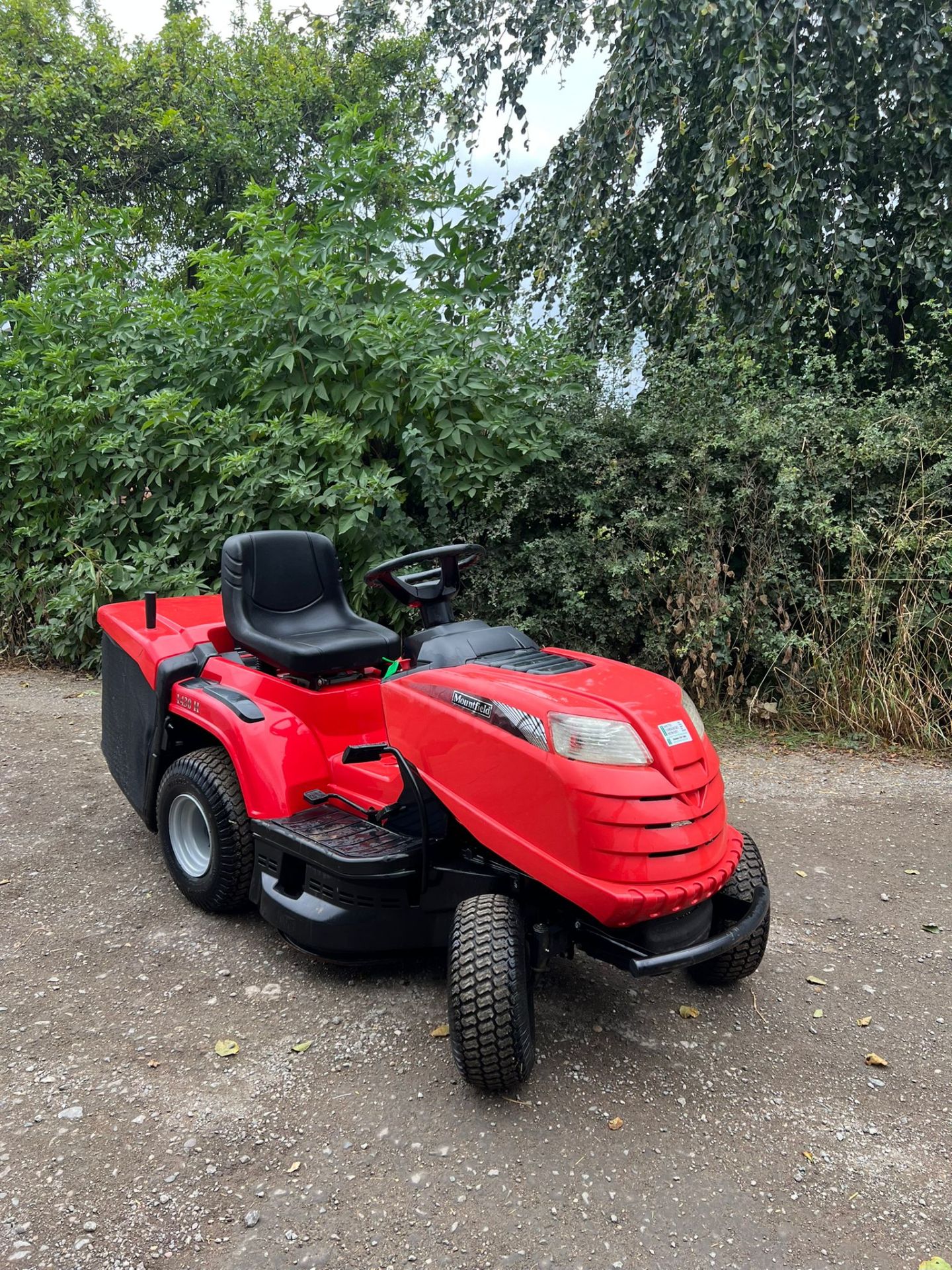 MOUNTFIELD 1430H RIDE ON LAWN MOWER *PLUS VAT* - Image 2 of 6