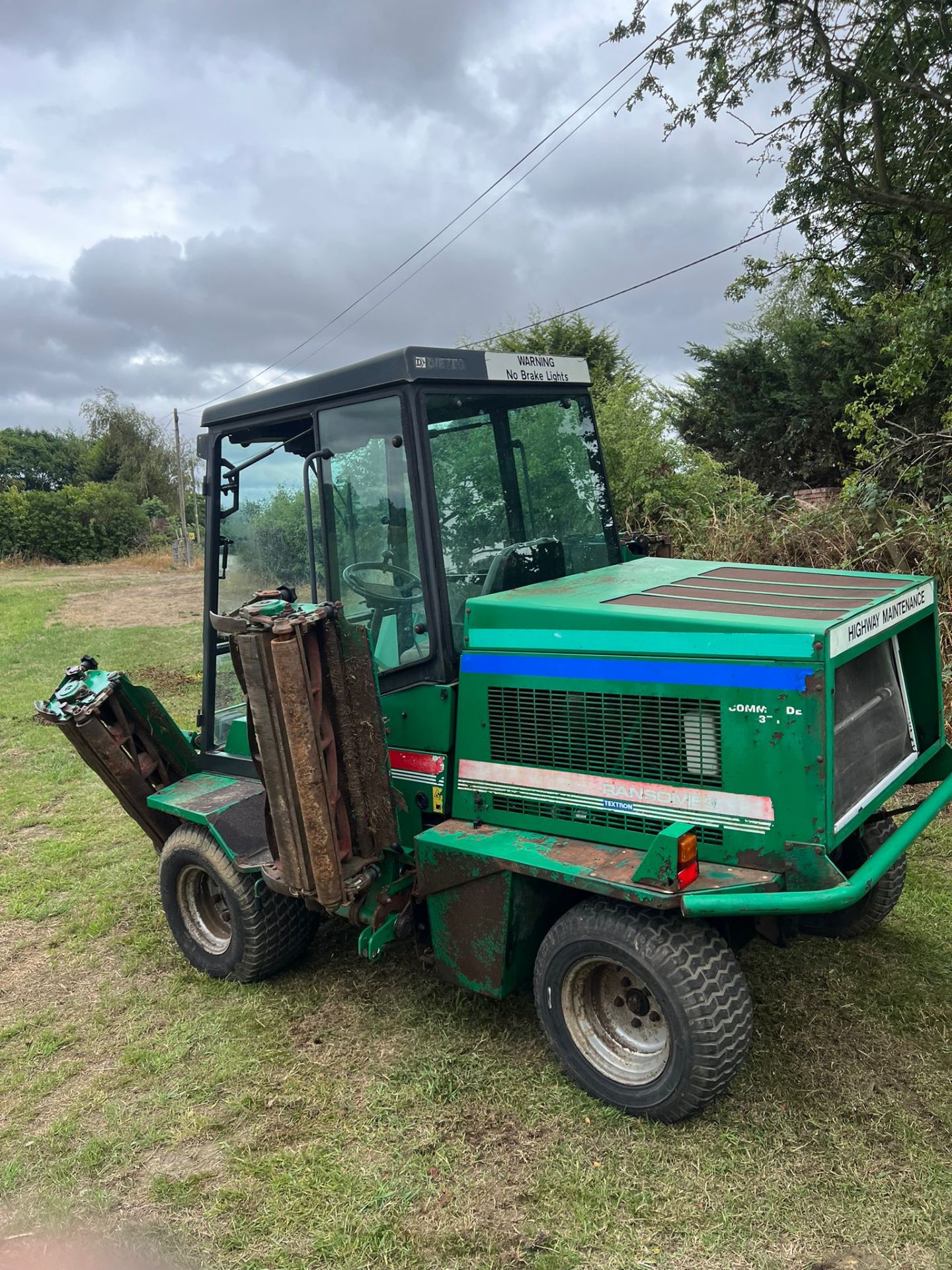 RANSOMES 3510 5 GANG RIDE ON LAWN MOWER *PLUS VAT* - Image 5 of 6