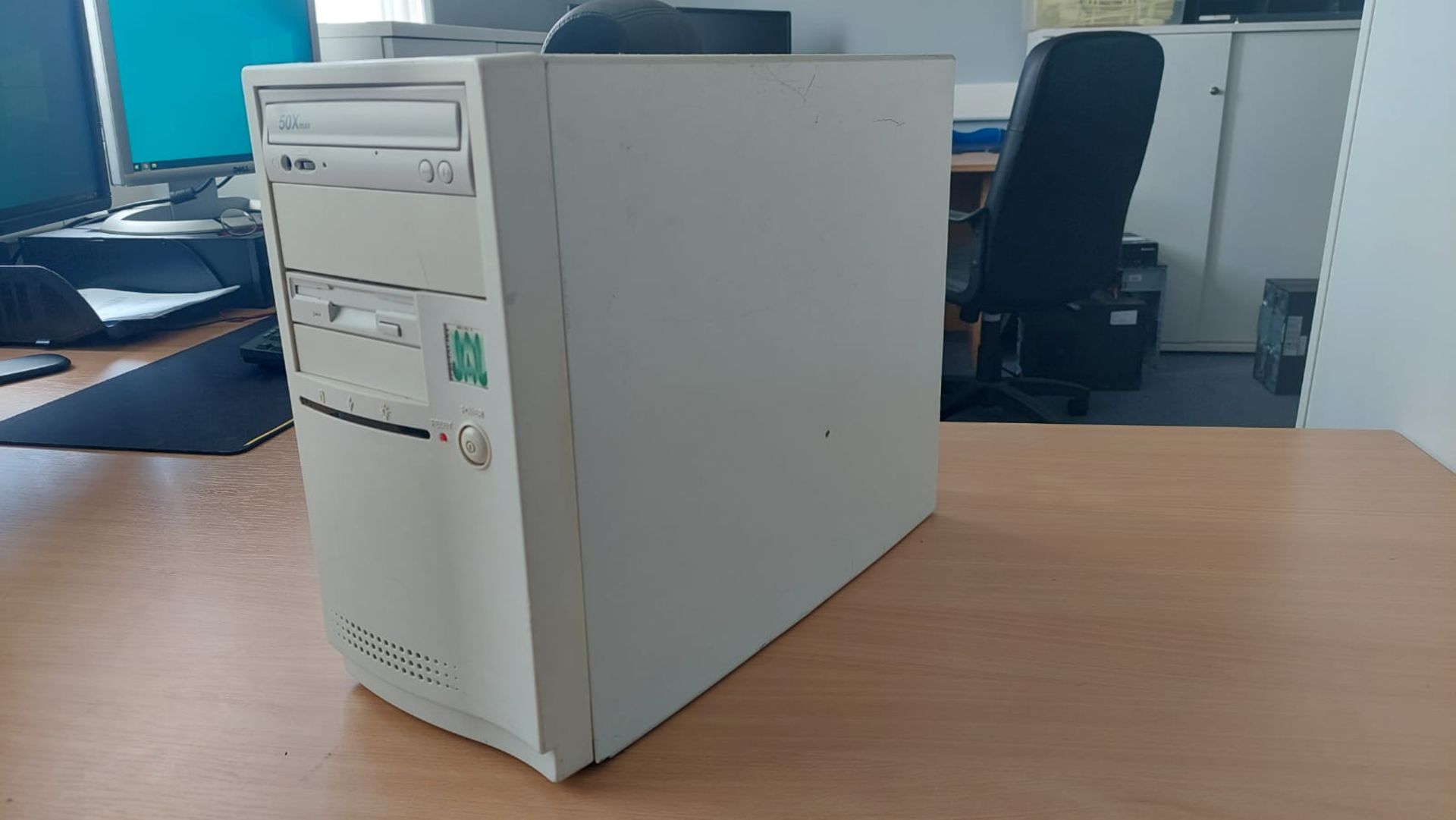 Vintage Pentium 2 PC (1997), Potential Restoration Project *NO VAT* - Image 4 of 12