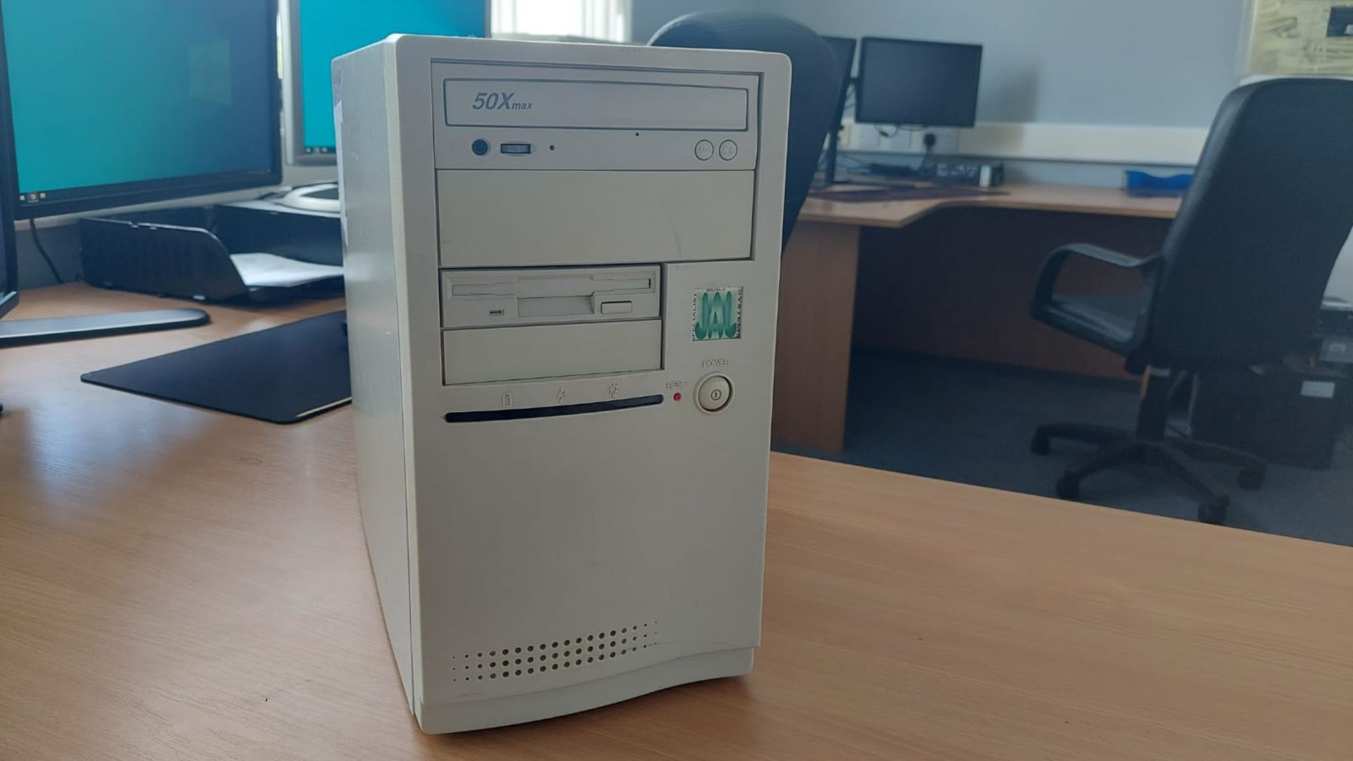 Vintage Pentium 2 PC (1997), Potential Restoration Project *NO VAT* - Image 3 of 12