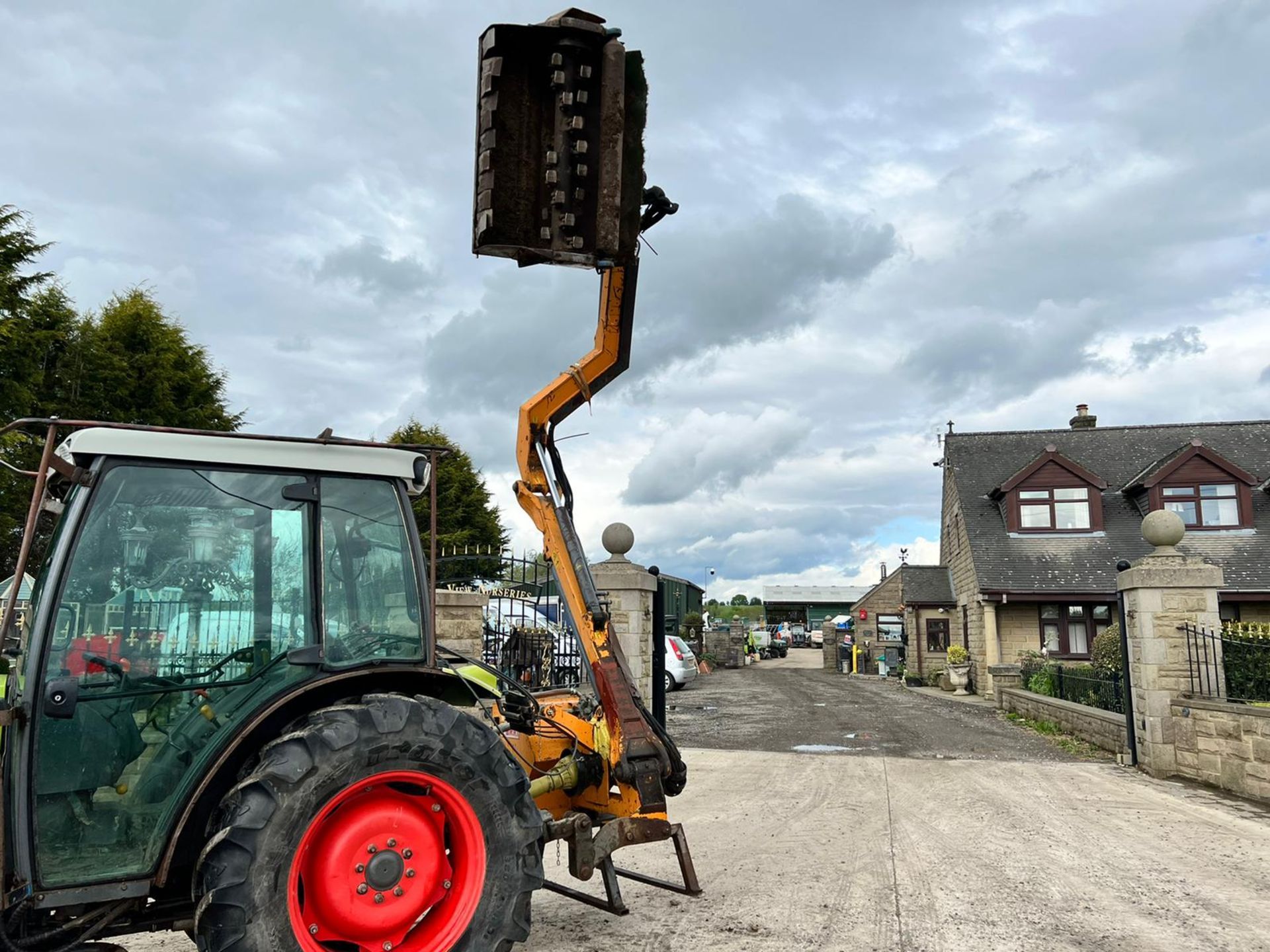 2008 Claas Nectis 267F 97HP 4WD Compact Tractor With Reco Ferri TIG 120 Hedge Cutter *PLUS VAT* - Image 11 of 25