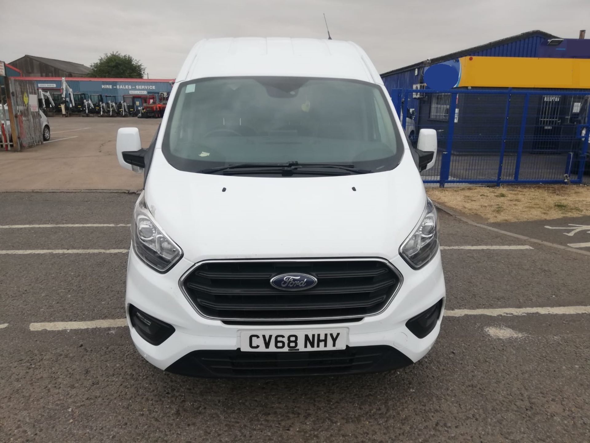 2018/68 FORD TRANSIT CUSTOM 300 LIMITED WHITE PANEL VAN, 124,000 MILES *PLUS VAT* - Image 2 of 10