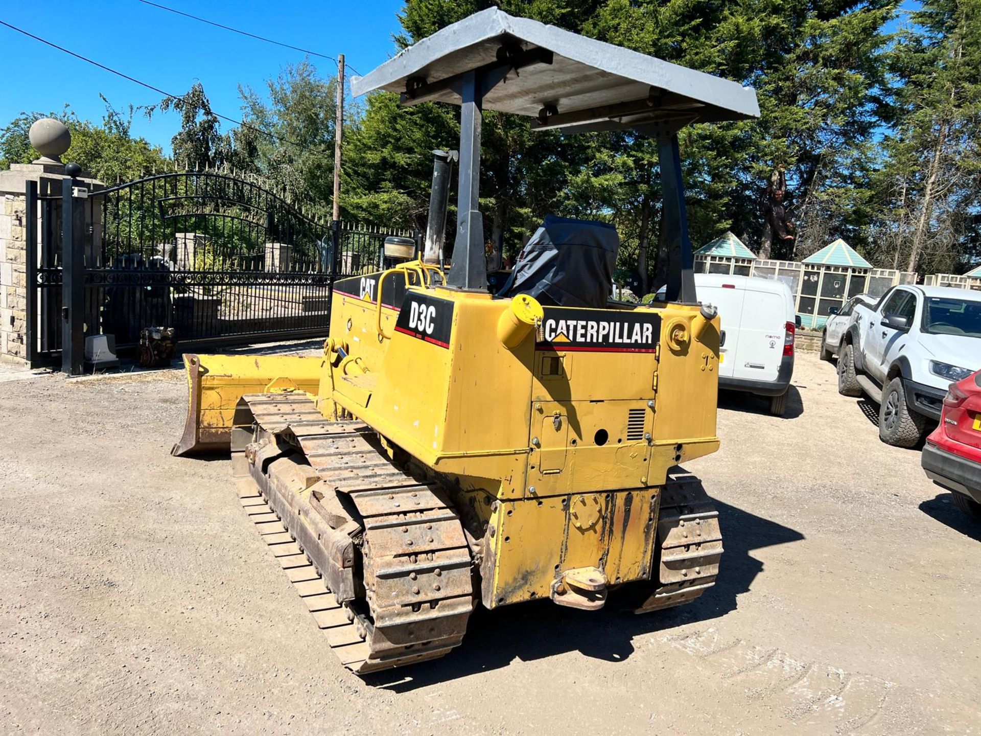 Caterpillar D3C Series III Dozer With 6 Way Pat Blade *PLUS VAT* - Image 4 of 20