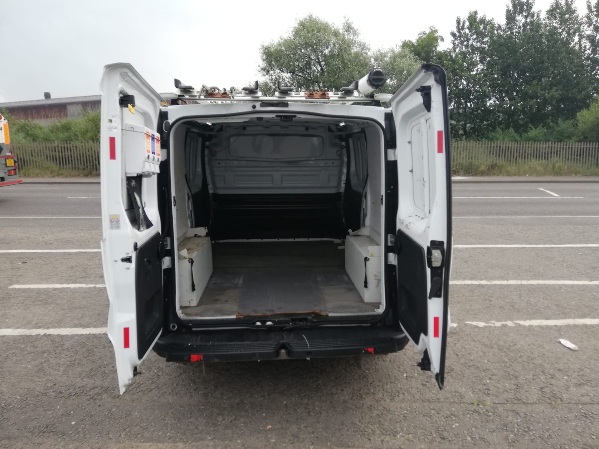 2015/65 VAUXHALL VIVARO 2900 CDTI ECOFLEX WHITE PANEL VAN, 100,000 MILES *PLUS VAT* - Image 7 of 10