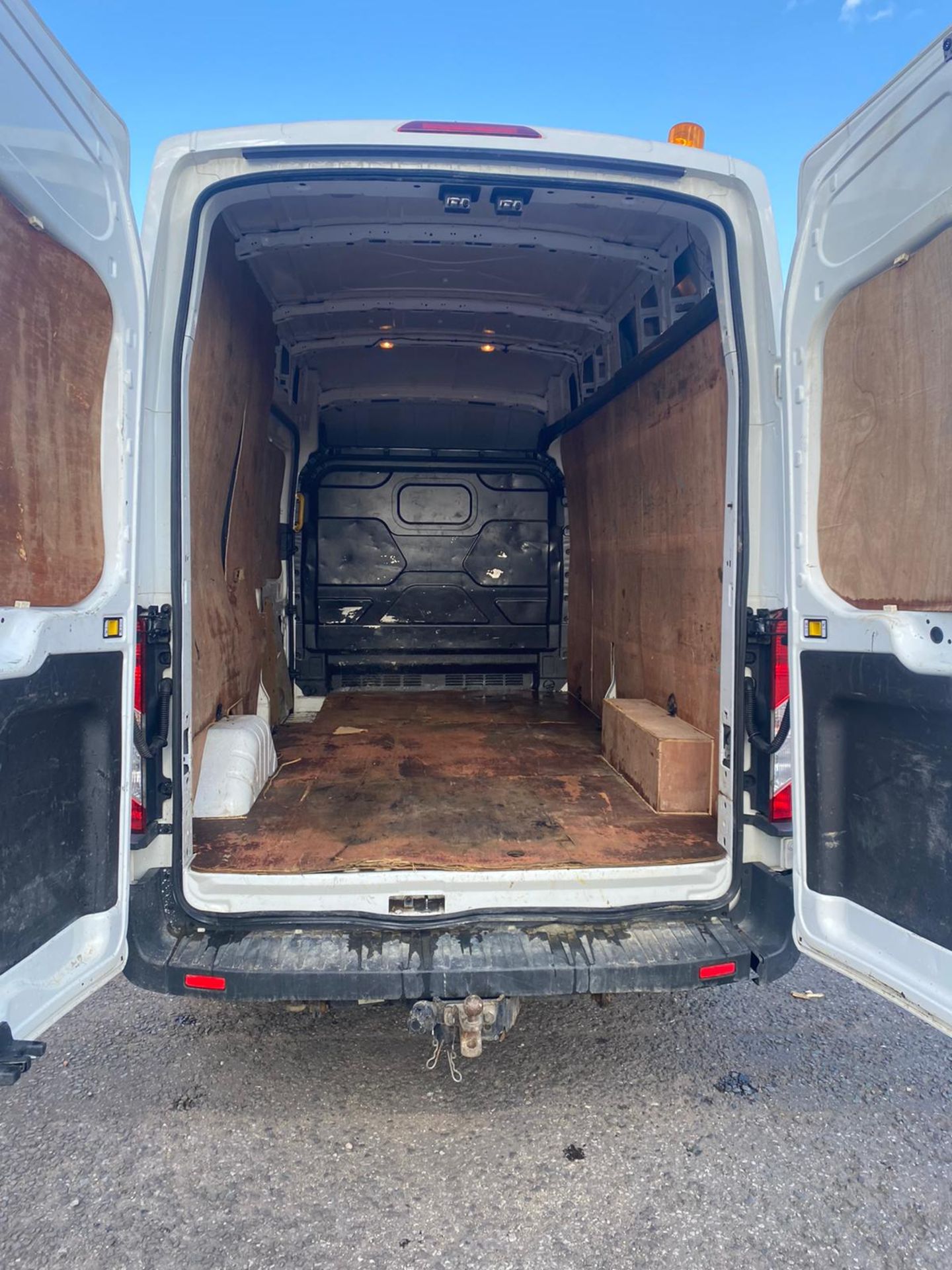 2018 FORD TRANSIT 350 WHITE PANEL VAN *PLUS VAT* - Image 11 of 11