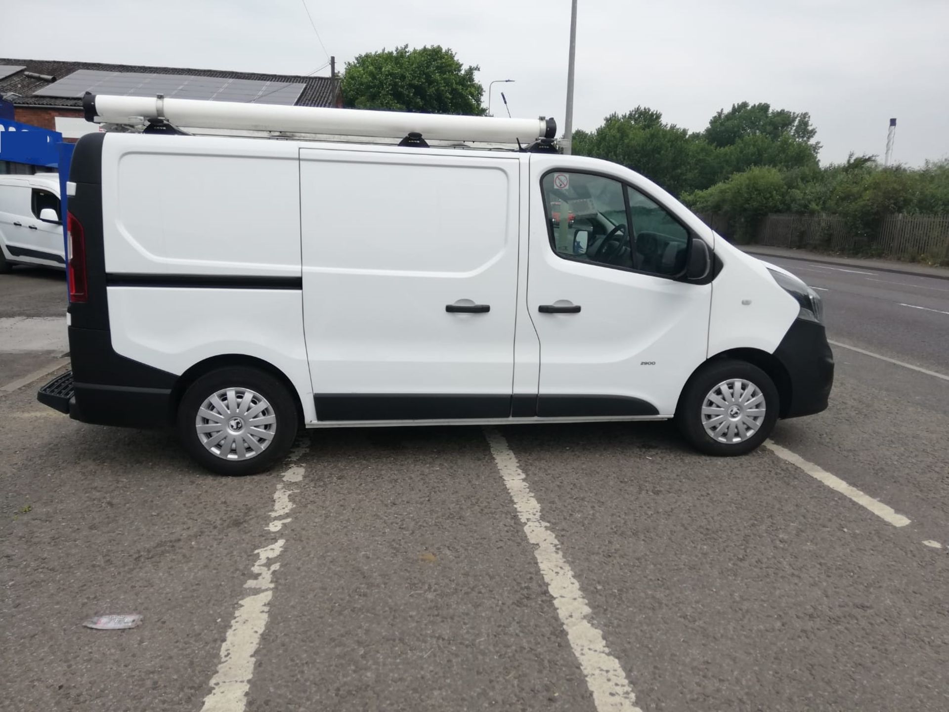 2015/65 VAUXHALL VIVARO 2900 CDTI ECOFLEX WHITE PANEL VAN, 100,000 MILES *PLUS VAT* - Image 4 of 10