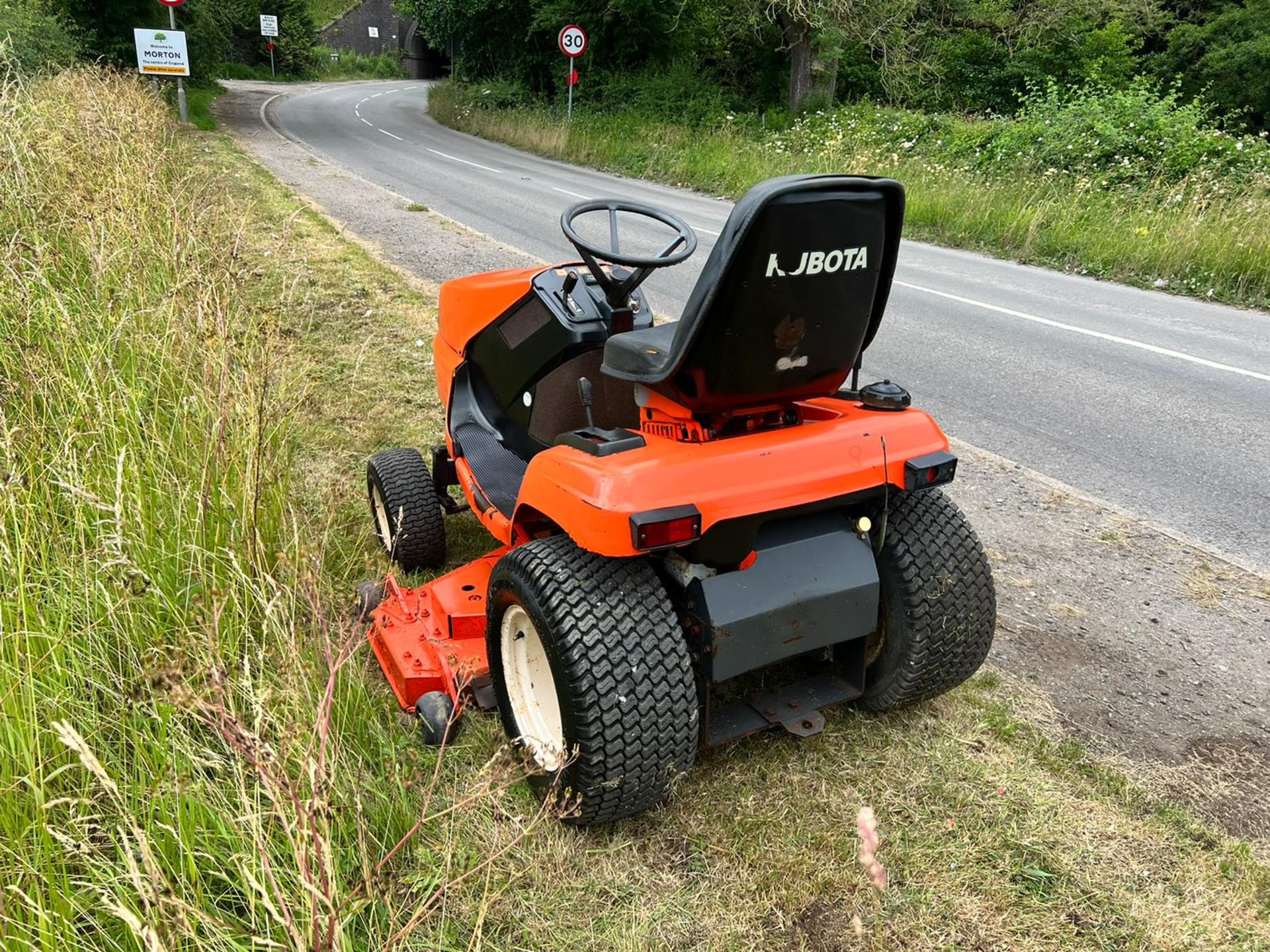 Kubota G2160 Diesel Ride On Mower *PLUS VAT* - Image 5 of 12