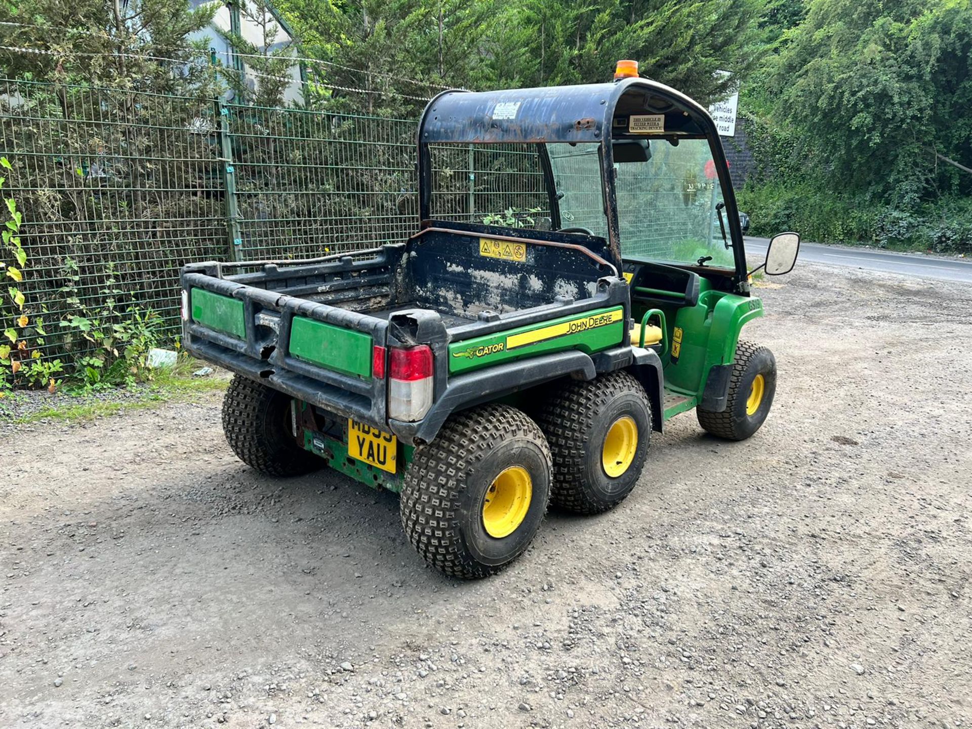 2009/59 JOHN DEERE TH6x4 DIESEL GATOR, SHOWING A LOW 1747 HOURS *PLUS VAT* - Image 3 of 15