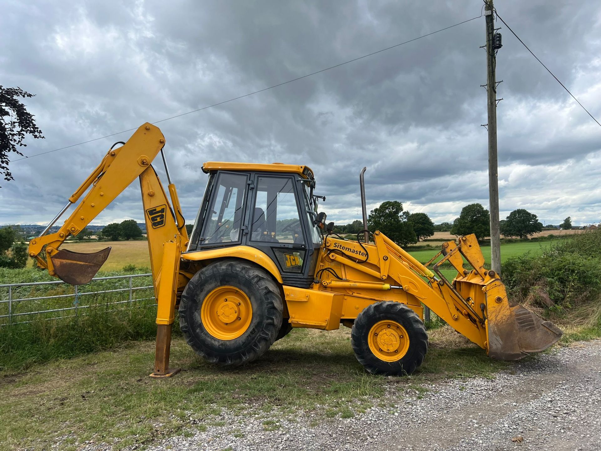 JCB 3CX SITEMASTER WITH 4 IN ONE BUCKET *PLUS VAT* - Image 3 of 16