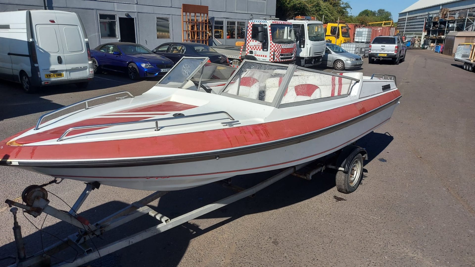 SPEED BOAT AND TRAILER, NO RESERVE! *NO VAT* - Image 2 of 8