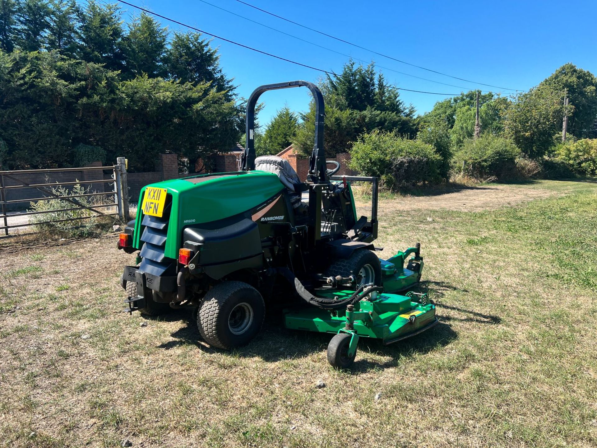 2011 Ransomes HR6010 Batwing Ride On Mower *PLUS VAT* - Image 2 of 15