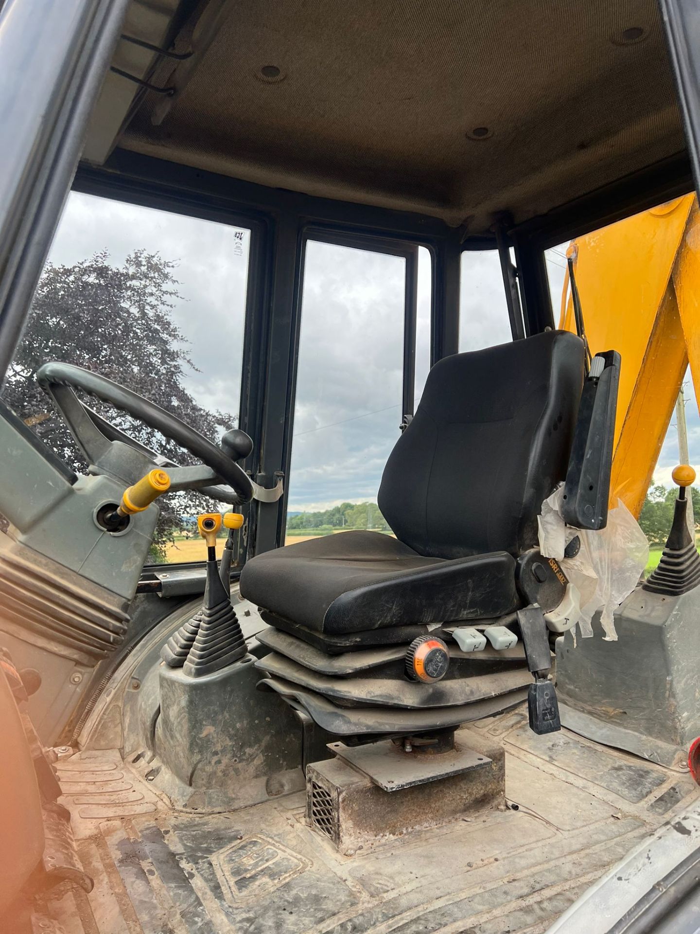JCB 3CX SITEMASTER WITH 4 IN ONE BUCKET *PLUS VAT* - Image 14 of 16