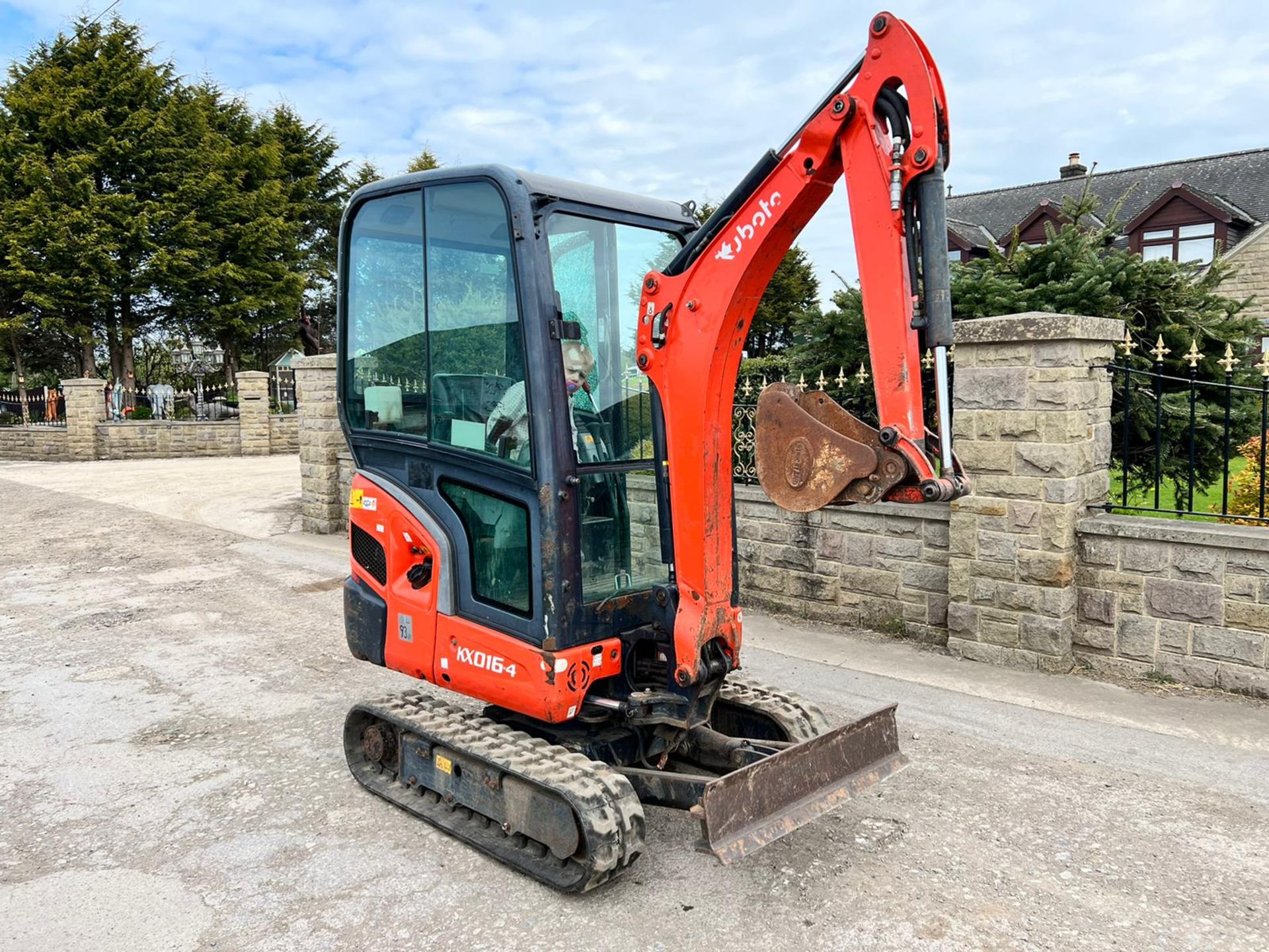 2015 Kubota KX016-4 1.6 Ton Mini Digger, Runs Drives And Digs, Cabbed *PLUS VAT* - Image 2 of 23