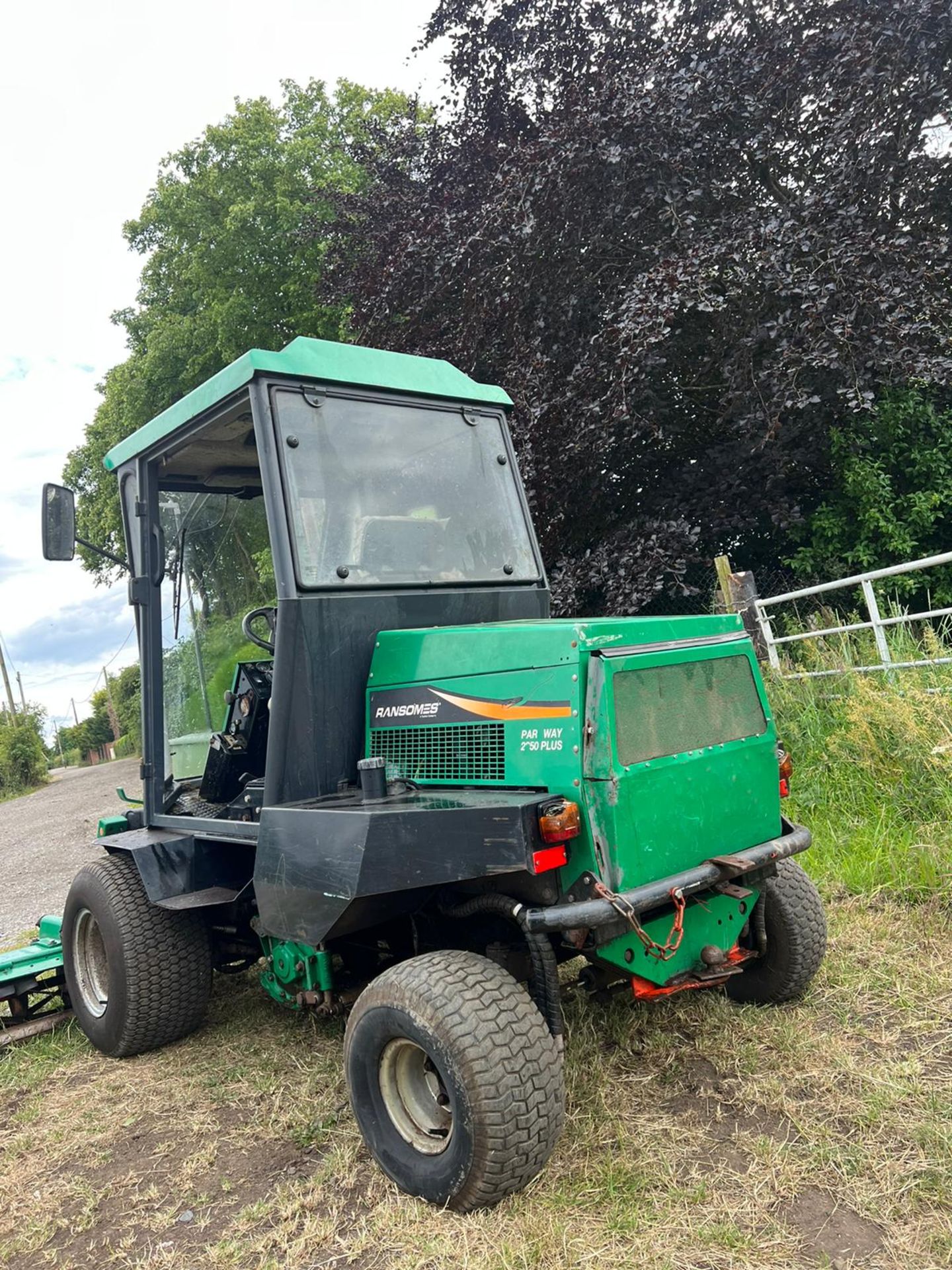 RANSOMES 2250 PARKWAY RIDE ON LAWN MOWER *PLUS VAT* - Image 6 of 7
