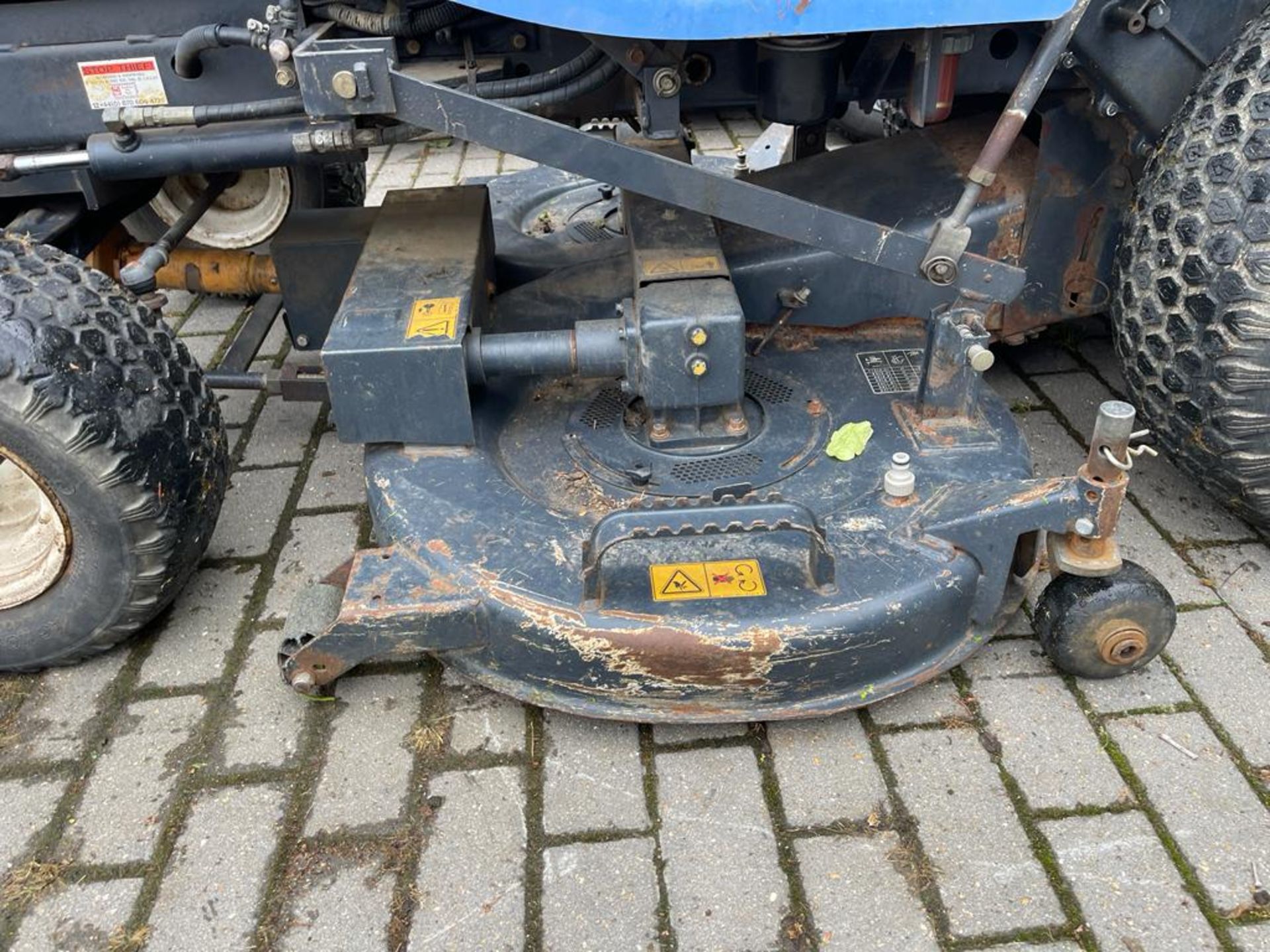 ISEKI SXG22 MOWER, EX LOCAL AUTHORITY/COUNCIL *NO VAT* - Image 2 of 8