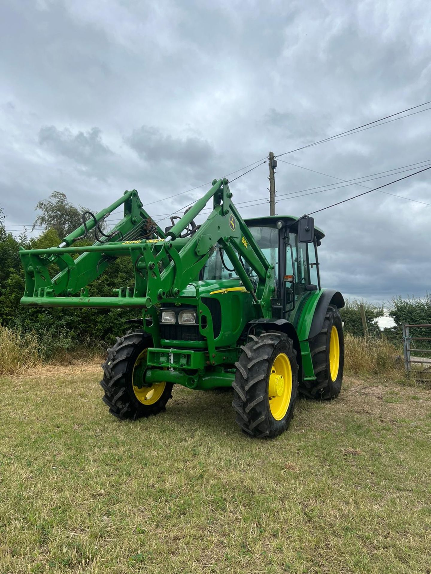 JOHN DEERE 5720 TRACTOR WITH FRONT LOADER *PLUS VAT* - Image 2 of 11