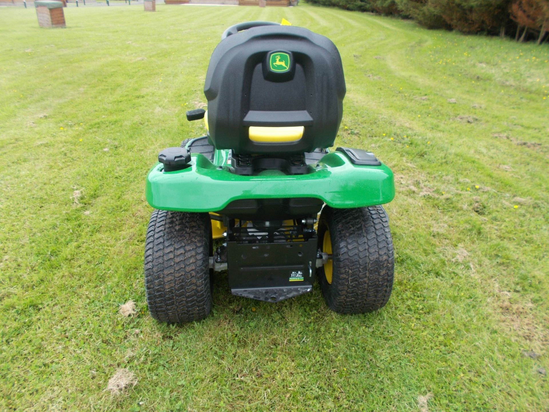 2022 JOHN DEERE X350 RIDE ON MOWER, BRAND NEW *PLUS VAT* - Image 7 of 16