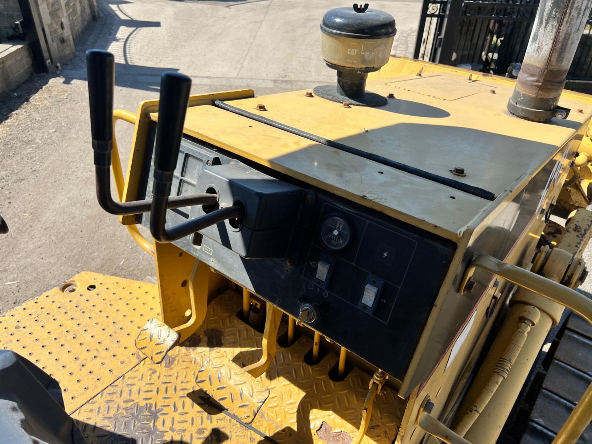 Caterpillar D3C Series III Dozer With 6 Way Pat Blade *PLUS VAT* - Image 10 of 20