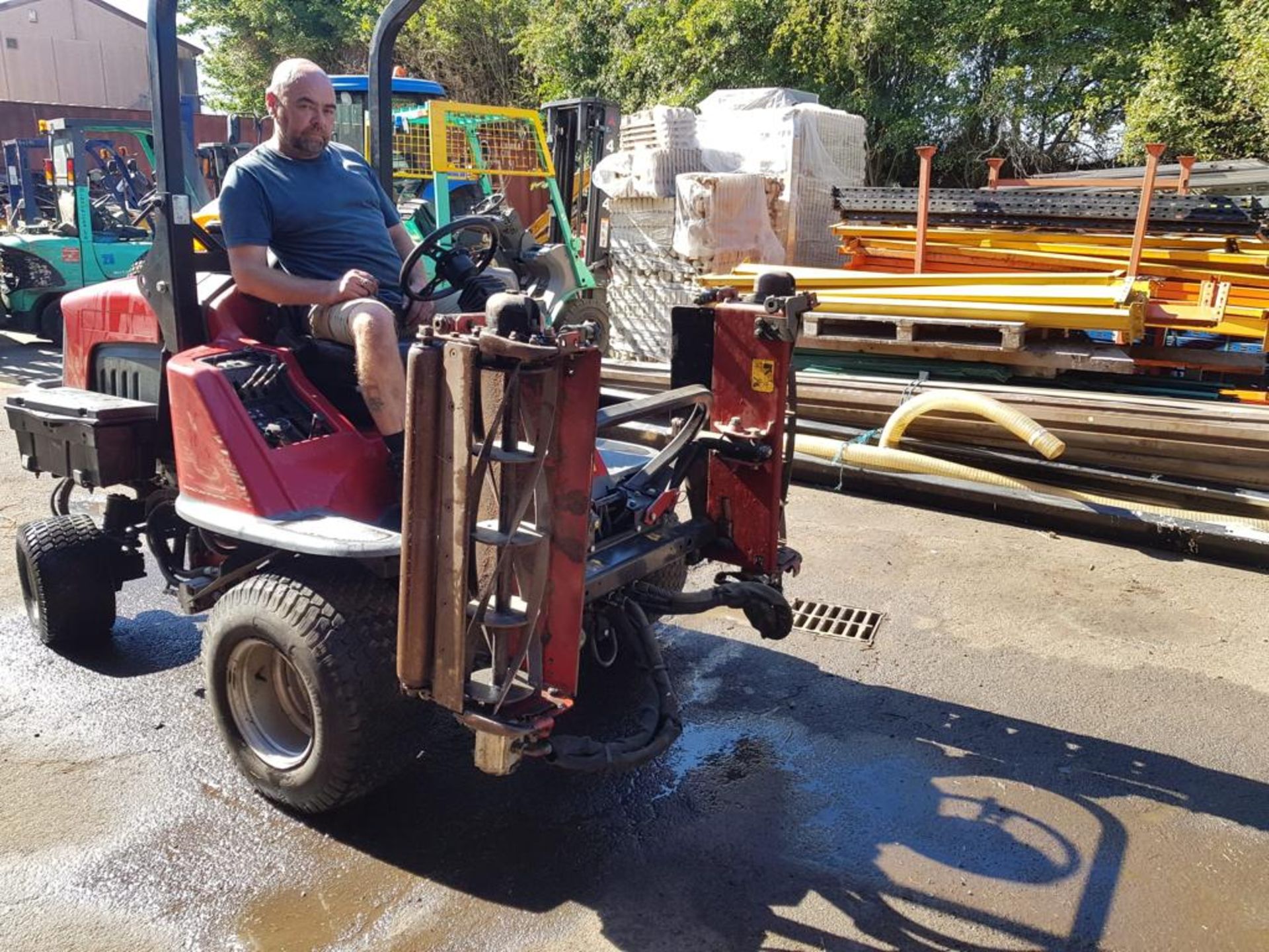 2012 TORO CYLINDER MOWER, EX-COUNCIL, ROAD REGISTERED *NO VAT*