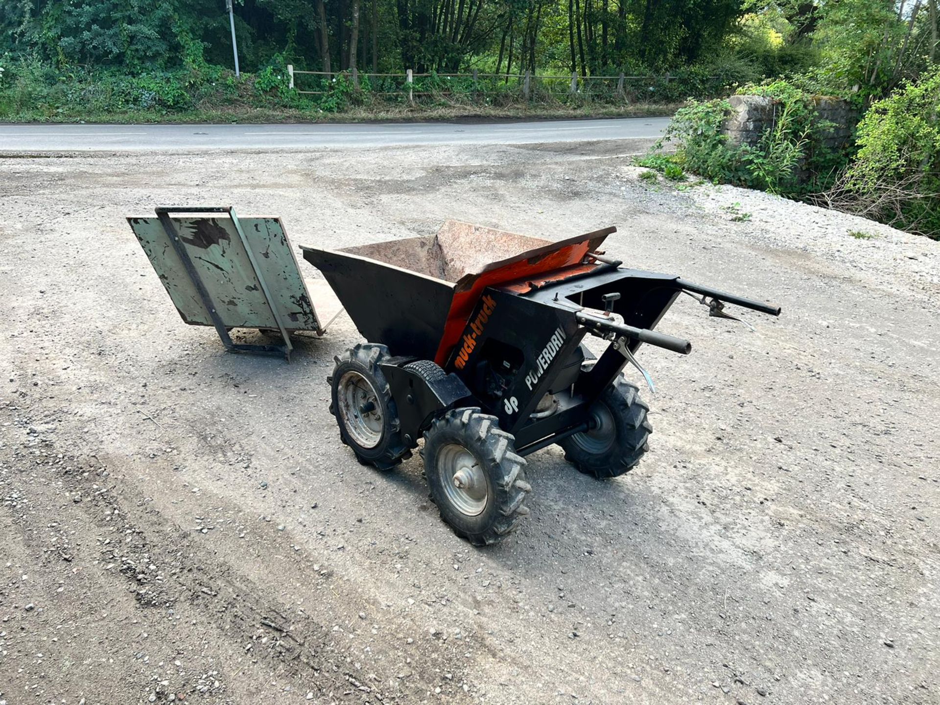 Mucktruck Powerdrive 1/4 Ton 4WD Dumper With Flatbed Body *PLUS VAT* - Image 4 of 8