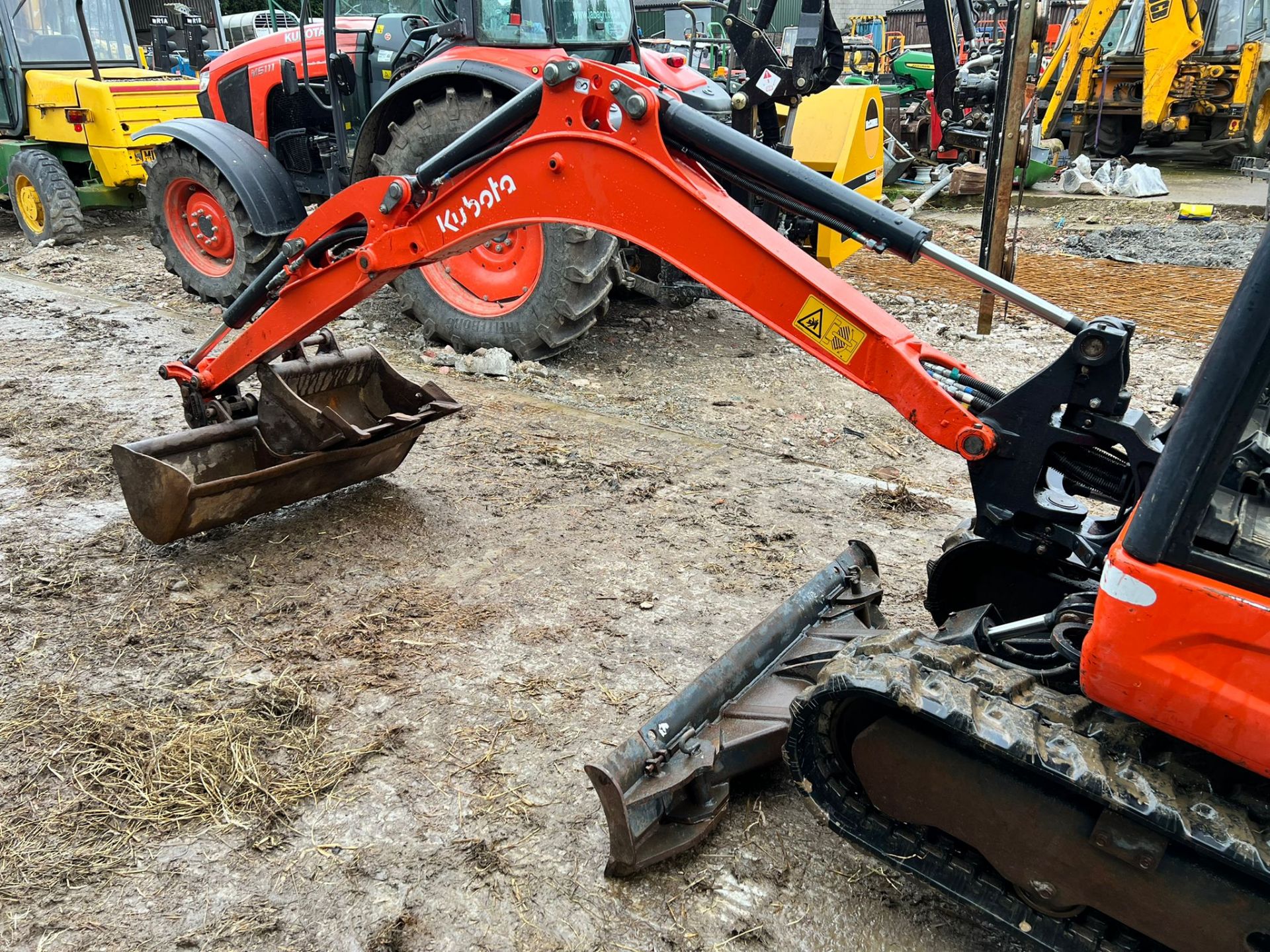 2018 KUBOTA KX018-4 1.8 TON MINI DIGGER, RUNS DRIVES AND DIGS, SHOWING A LOW 1681 HOURS - Image 8 of 20