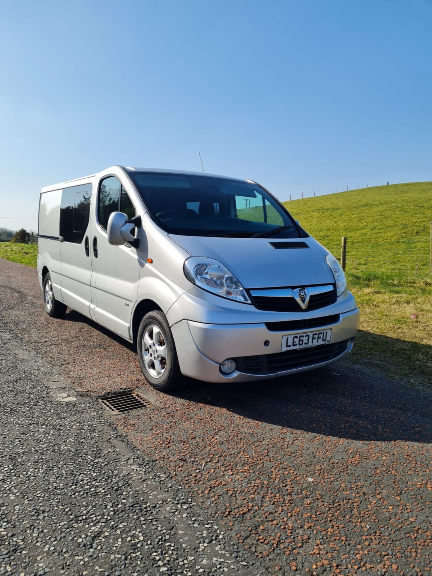 2013/63 VAUXHALL VIVARO 2900 SPORTIVE CDTI LWB SILVER PANEL VAN, 2.0 DIESEL *NO VAT* - Image 2 of 7