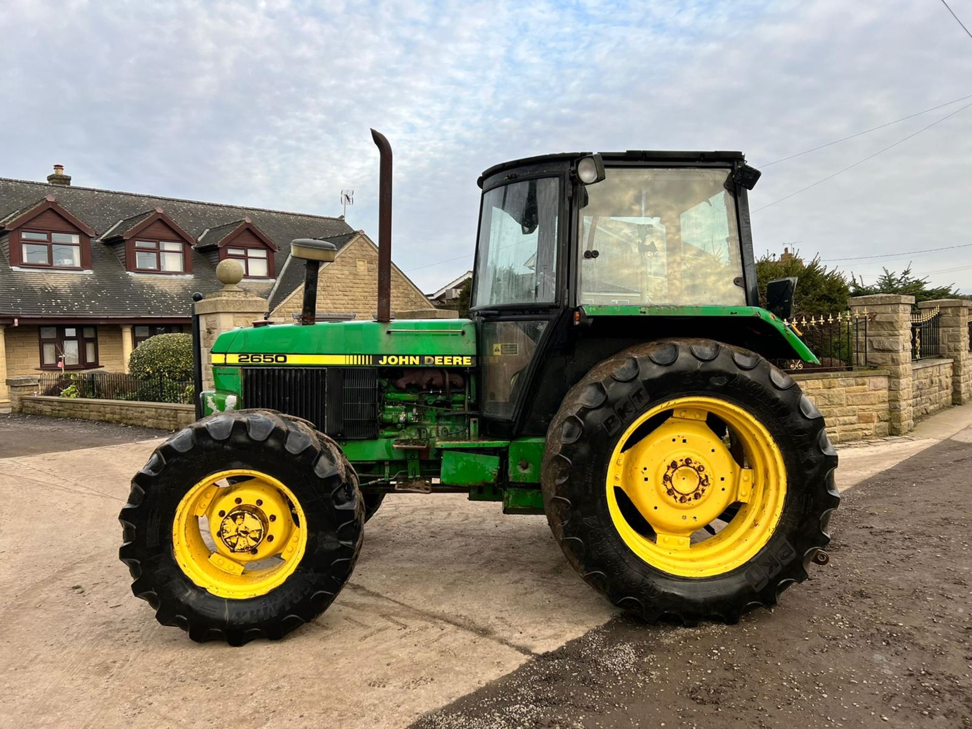 JOHN DEERE 2650 78hp 4WD TRACTOR, RUNS AND DRIVES, ROAD REGISTERED *PLUS VAT* - Image 4 of 15