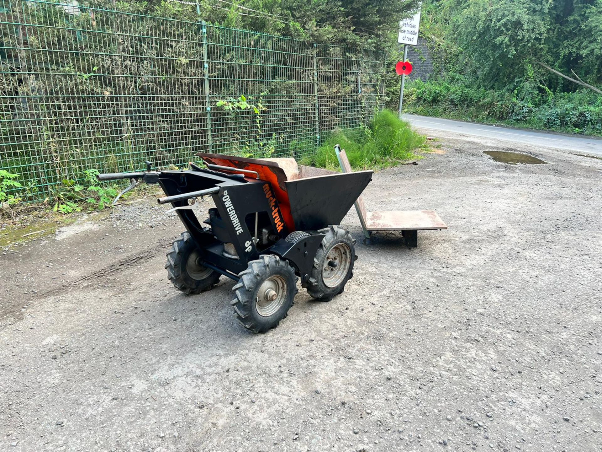 Mucktruck Powerdrive 1/4 Ton 4WD Dumper With Flatbed Body *PLUS VAT* - Image 5 of 8