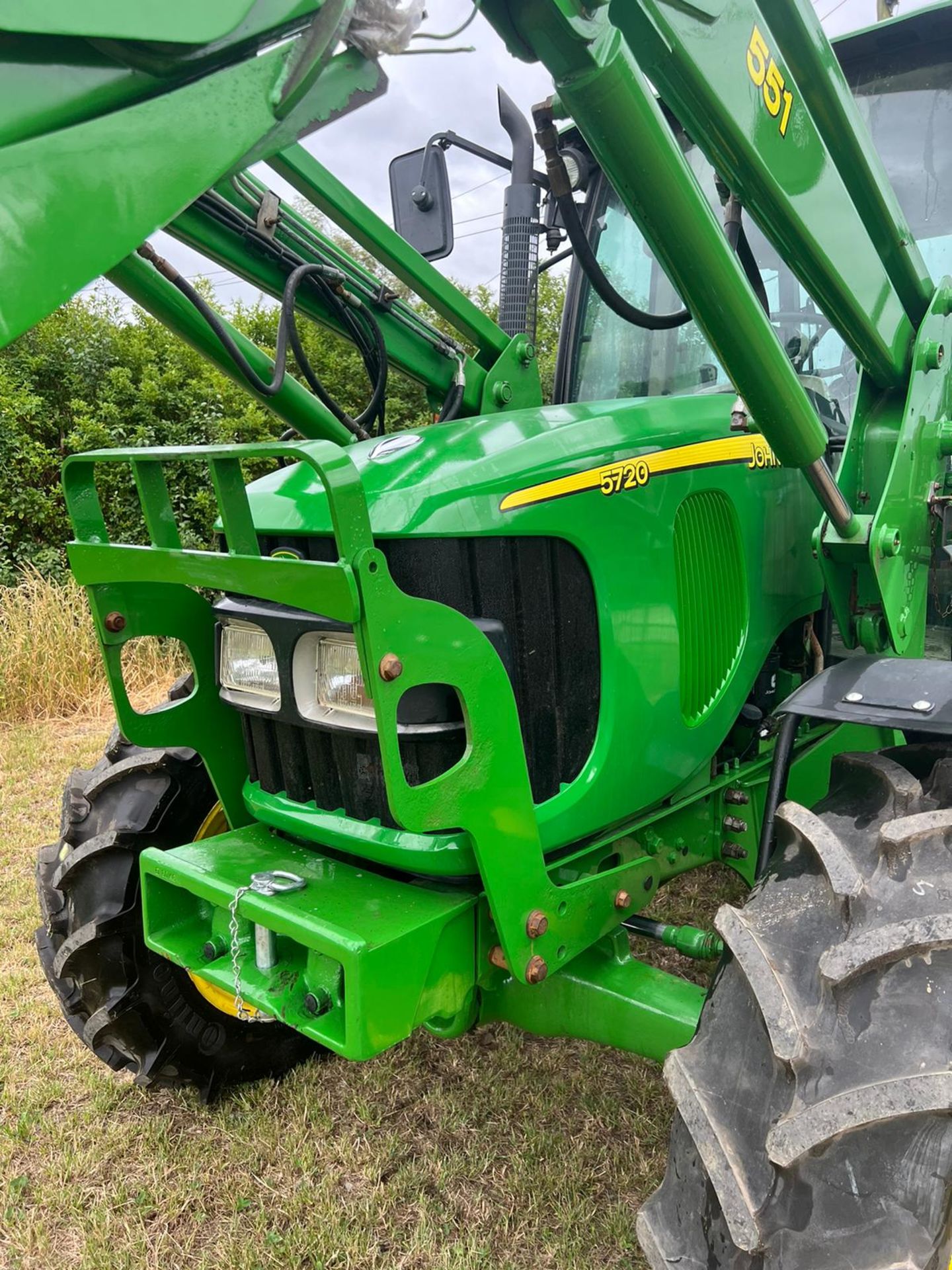 JOHN DEERE 5720 TRACTOR WITH FRONT LOADER *PLUS VAT* - Image 5 of 11