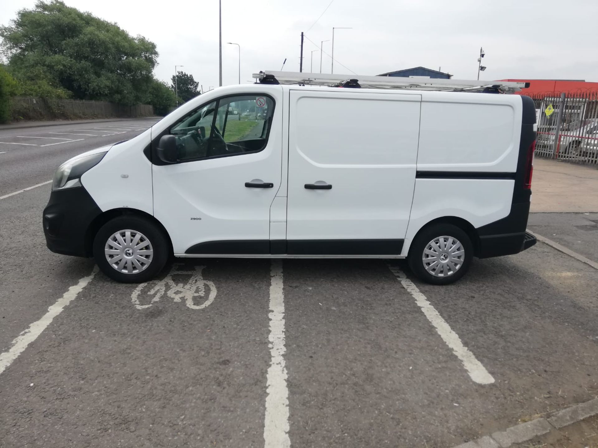 2015/65 VAUXHALL VIVARO 2900 CDTI ECOFLEX WHITE PANEL VAN, 100,000 MILES *PLUS VAT* - Image 9 of 10